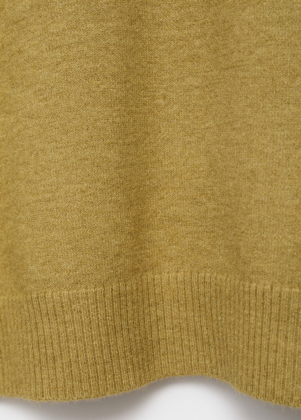 Oversized sweater with ribbed trim