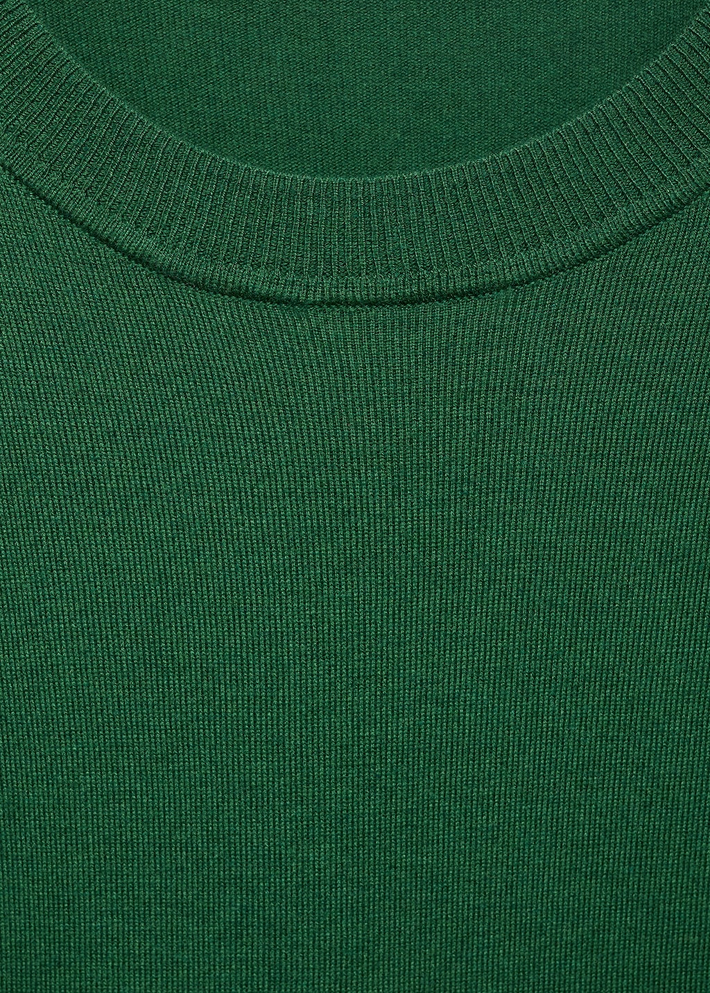 Fine-knit crew-neck sweater
