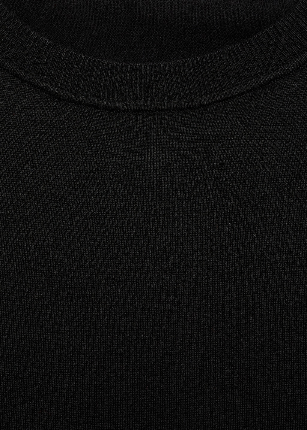 Fine-knit crew-neck sweater