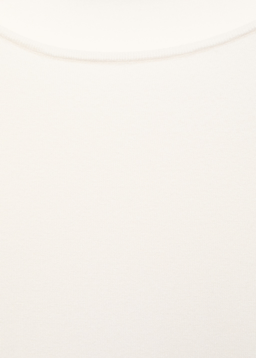 Long-sleeved fine-knit sweater