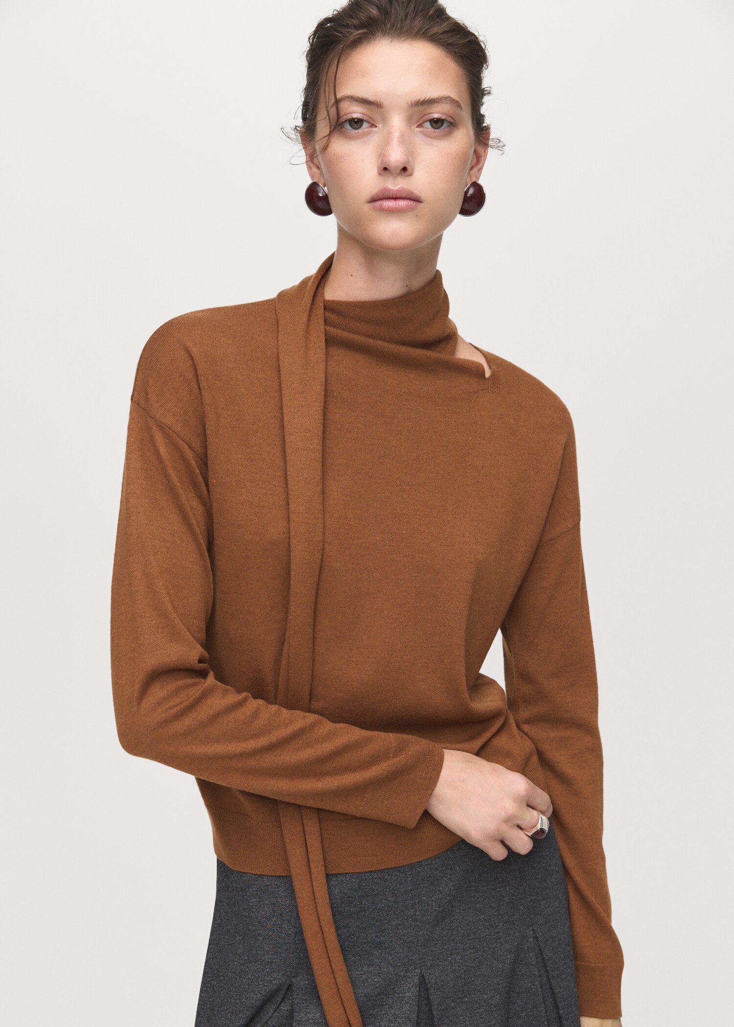Fine-knit sweater with scarf - Medium plane