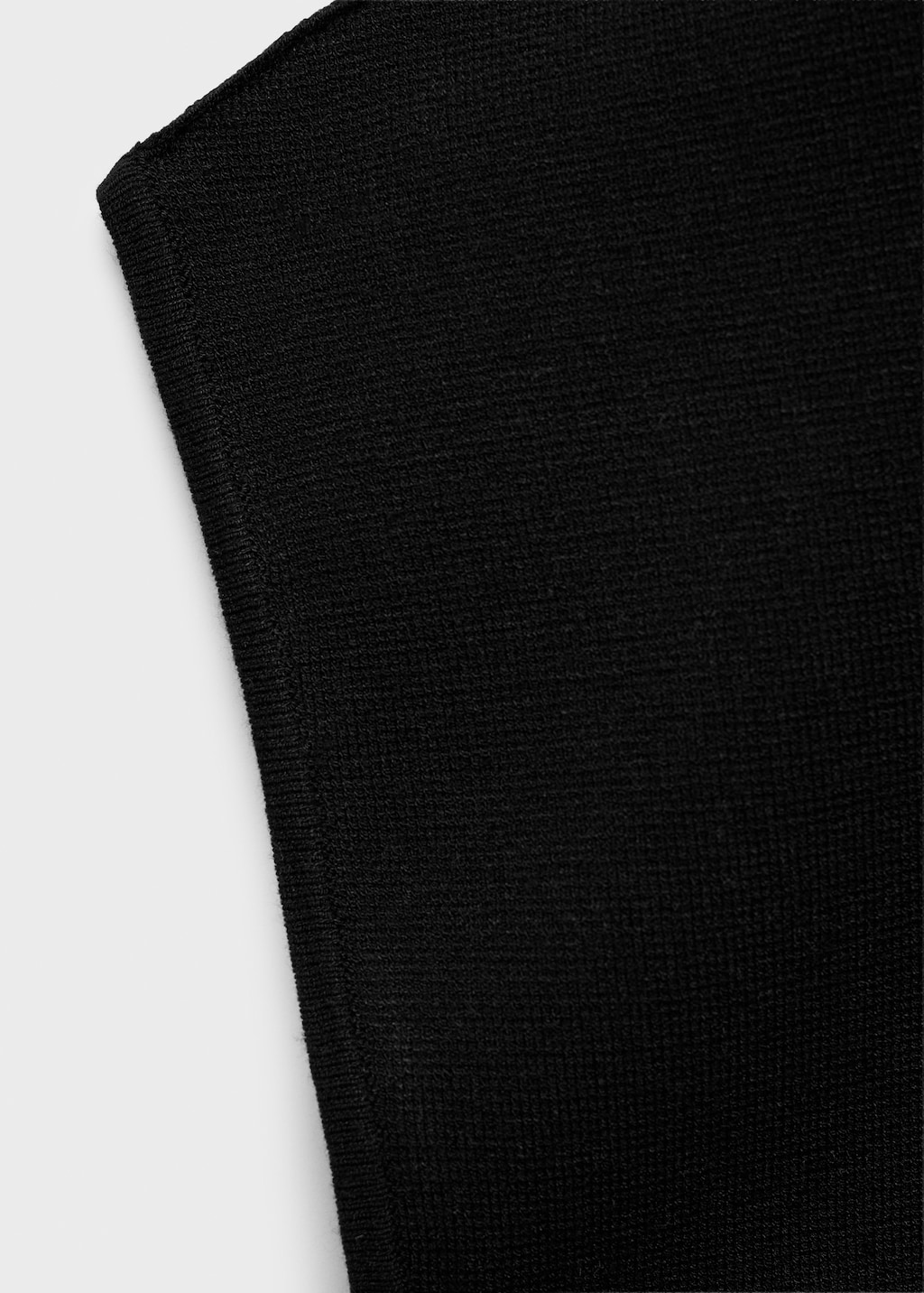 Fine-knit fitted sweater