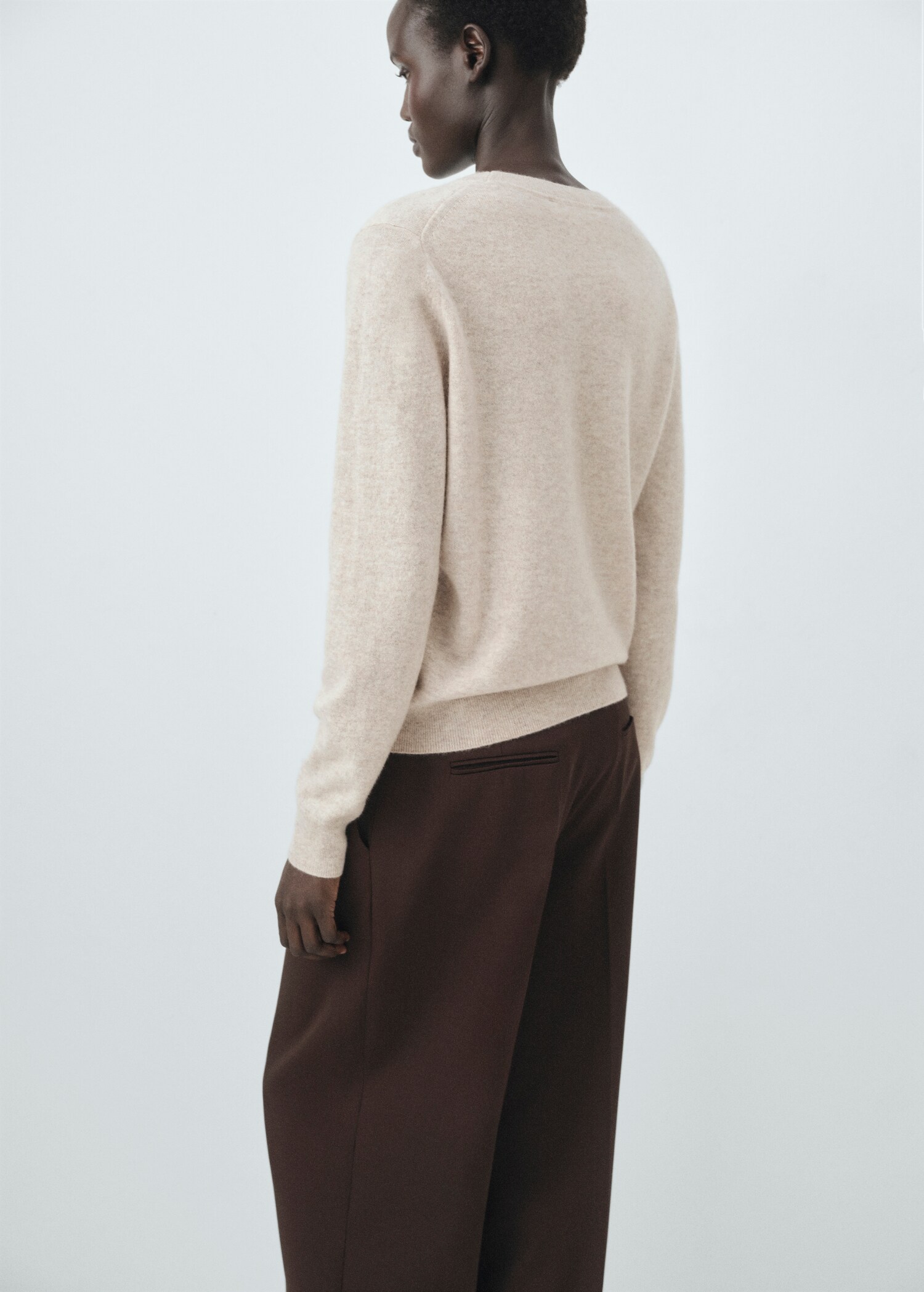 100% cashmere sweater - Reverse of the article