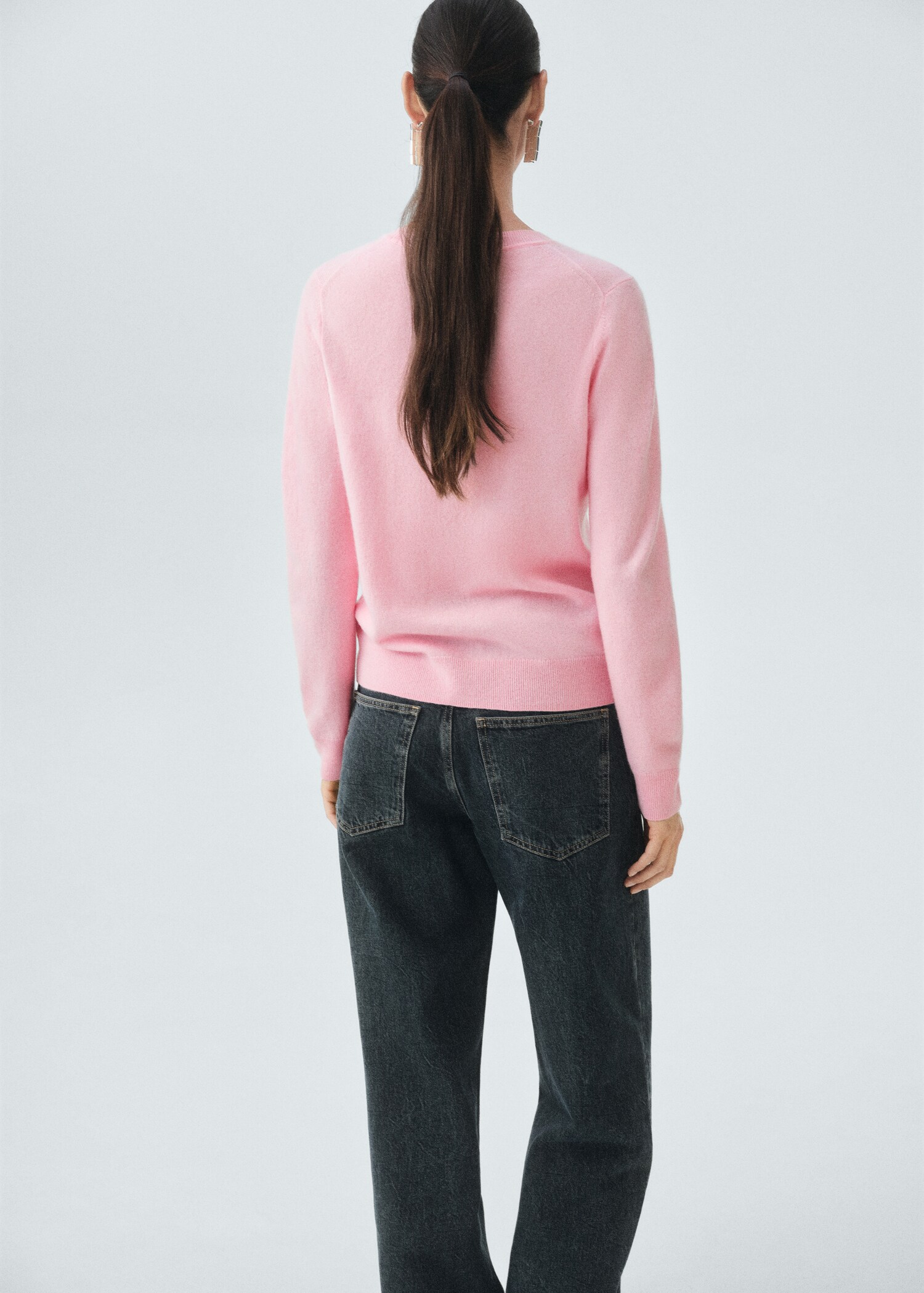 100% cashmere sweater - Reverse of the article