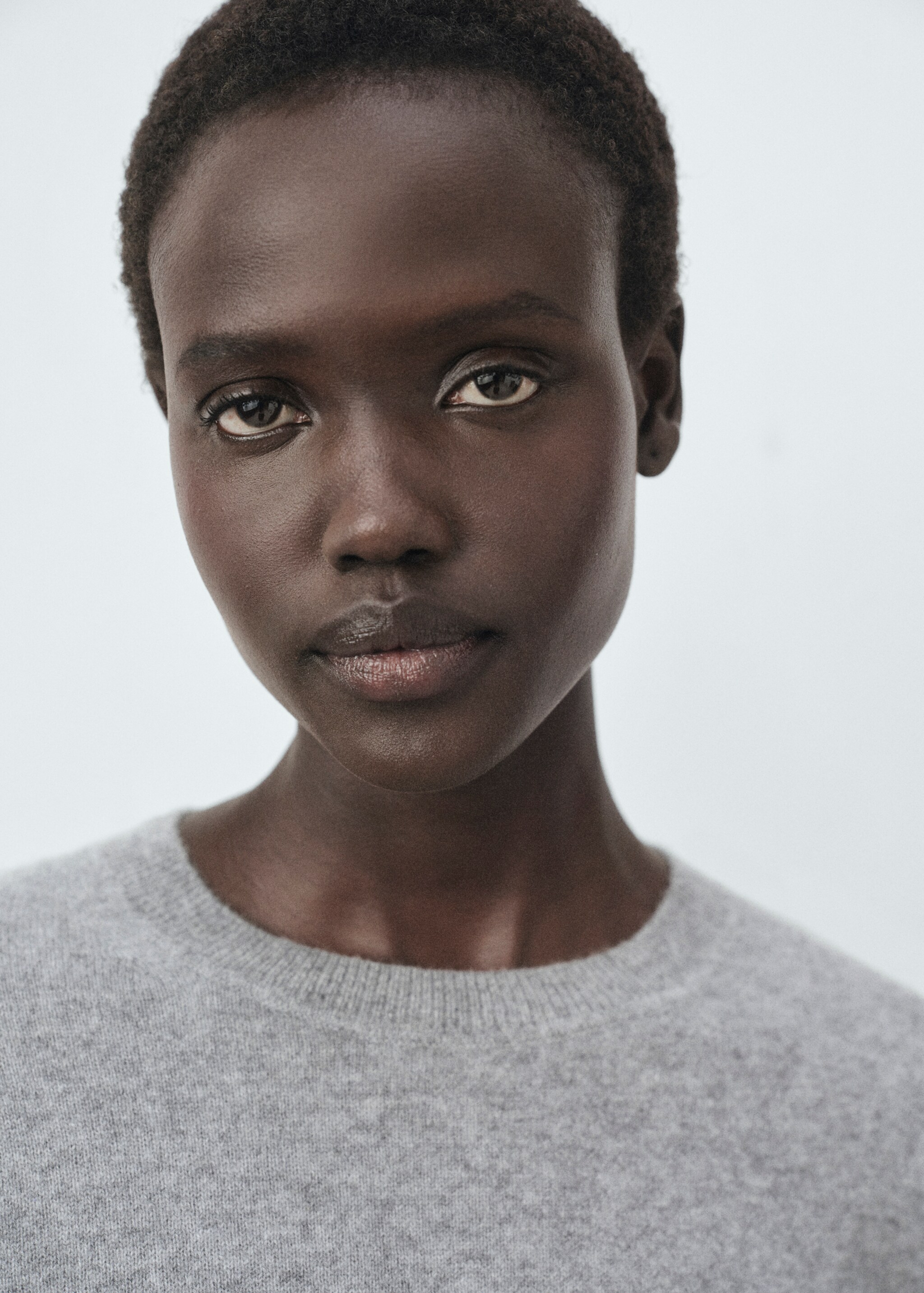 100% cashmere sweater - Details of the article 1, Medium Heather Grey. Ref: 17005830-00.