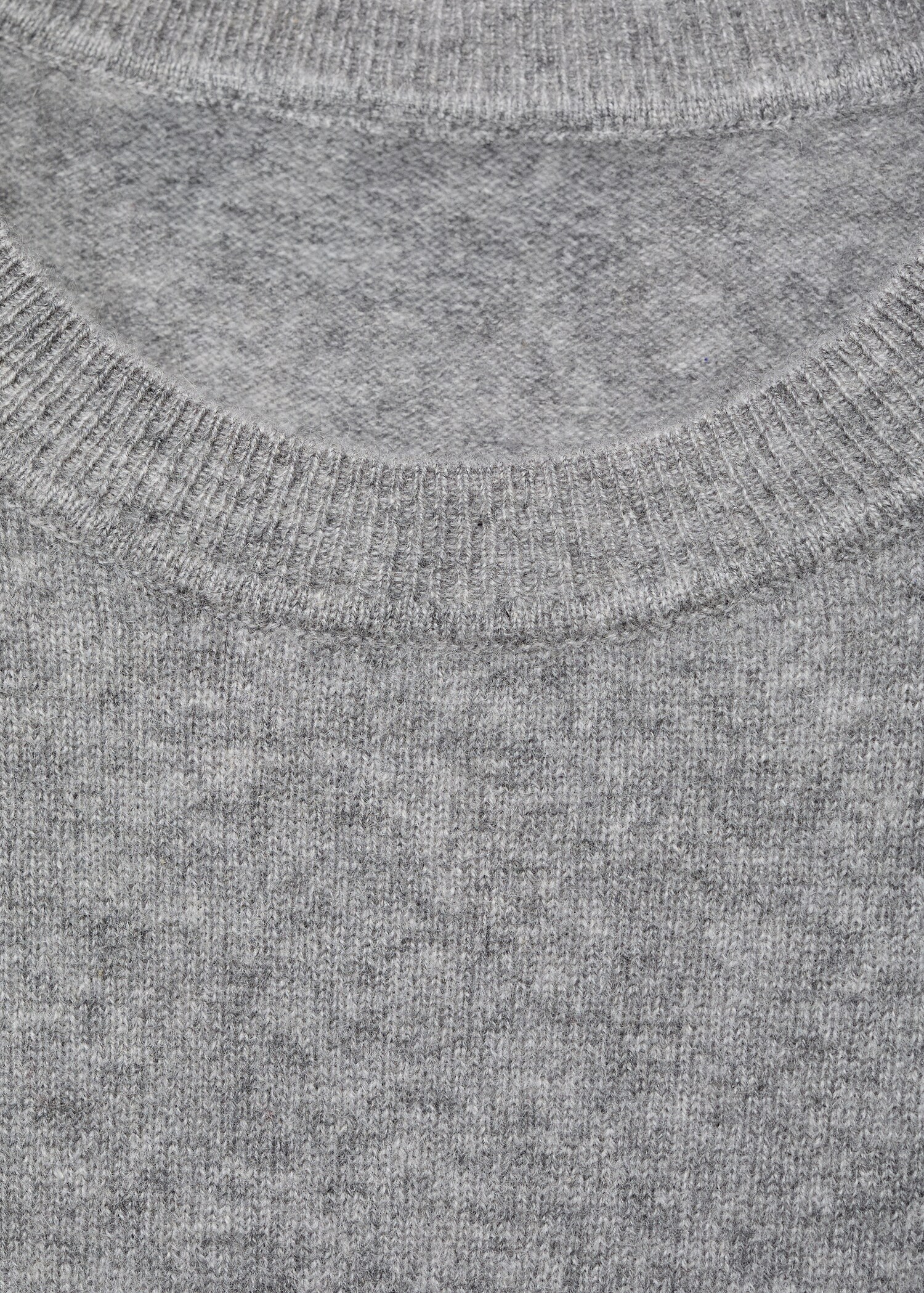 100% cashmere sweater - Details of the article 8