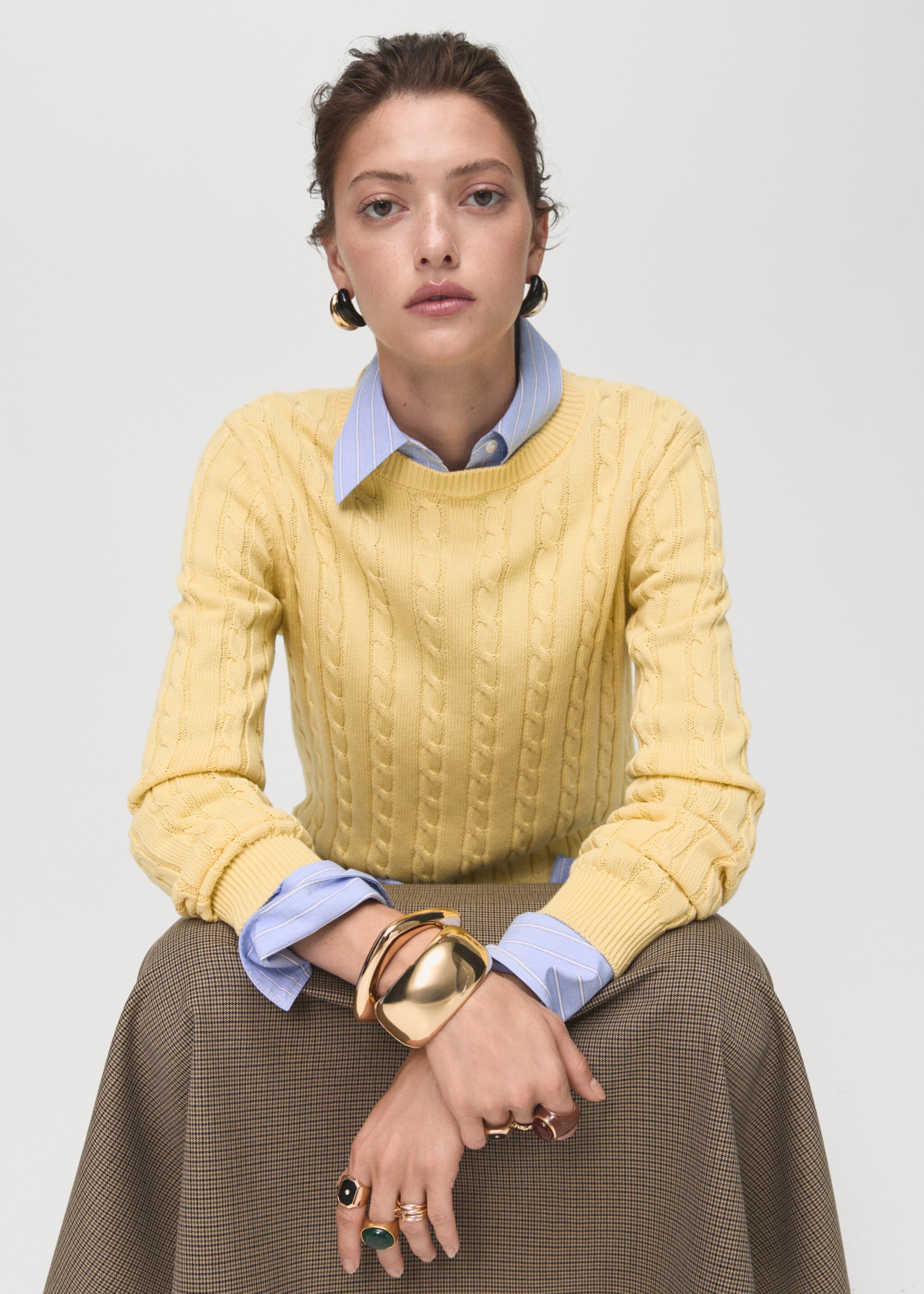 Braided knitted sweater - Details of the article 2, Pastel Yellow. Ref: 17005831-00.