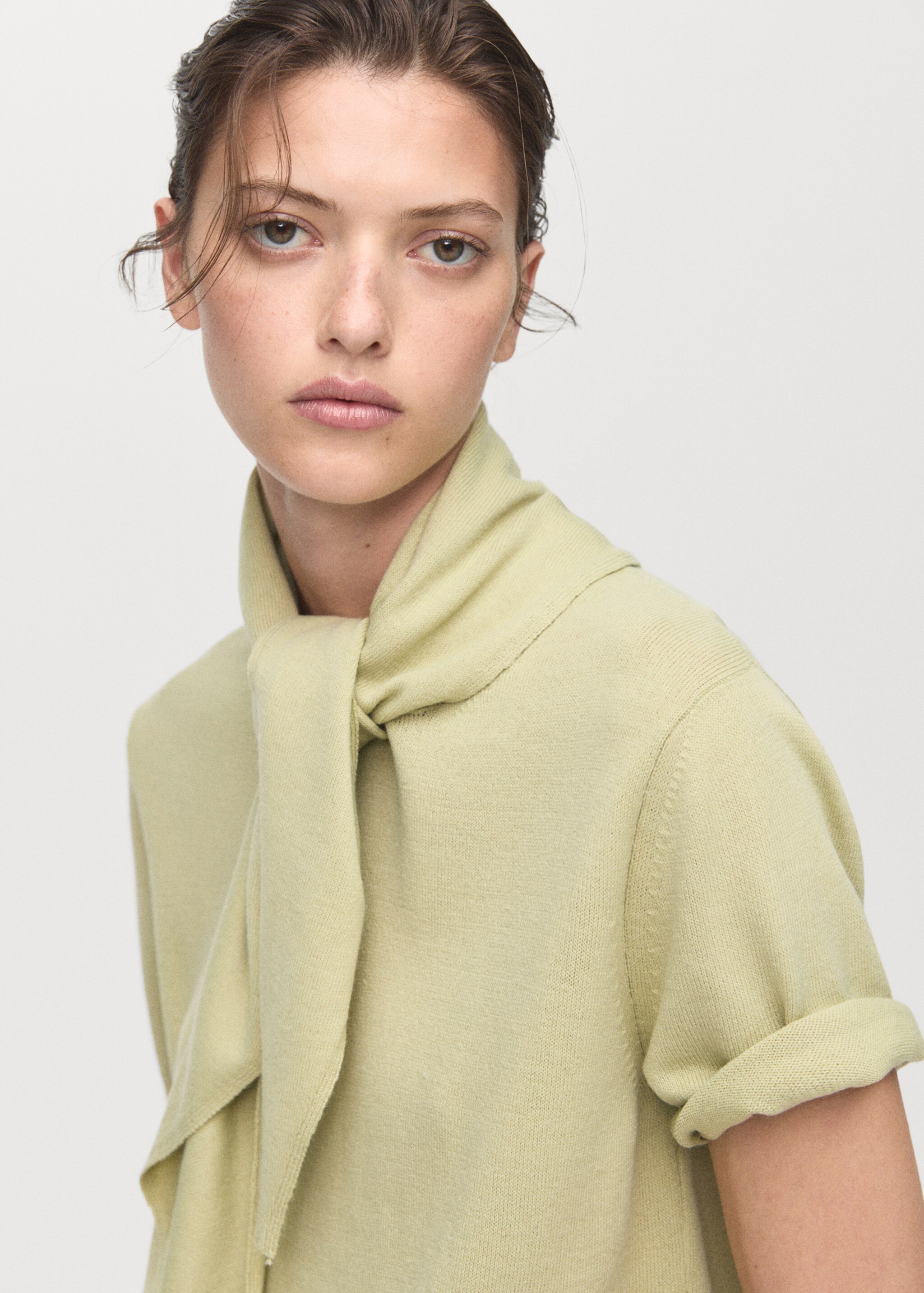 Short sleeve scarf sweater - Medium plane, Pastel Green. Ref: 17005836-00.