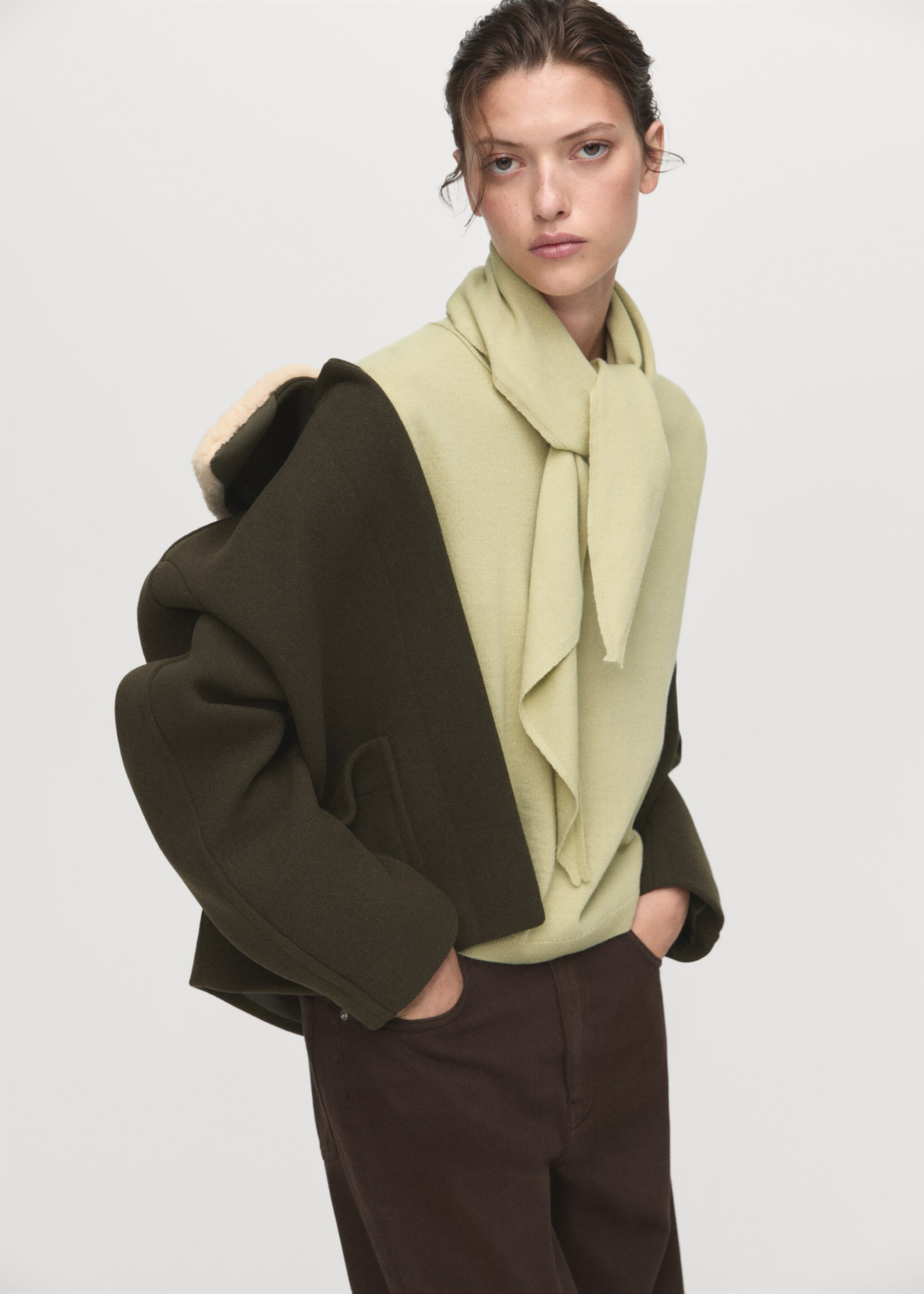 Short sleeve scarf sweater - Details of the article 1, Pastel Green. Ref: 17005836-00.
