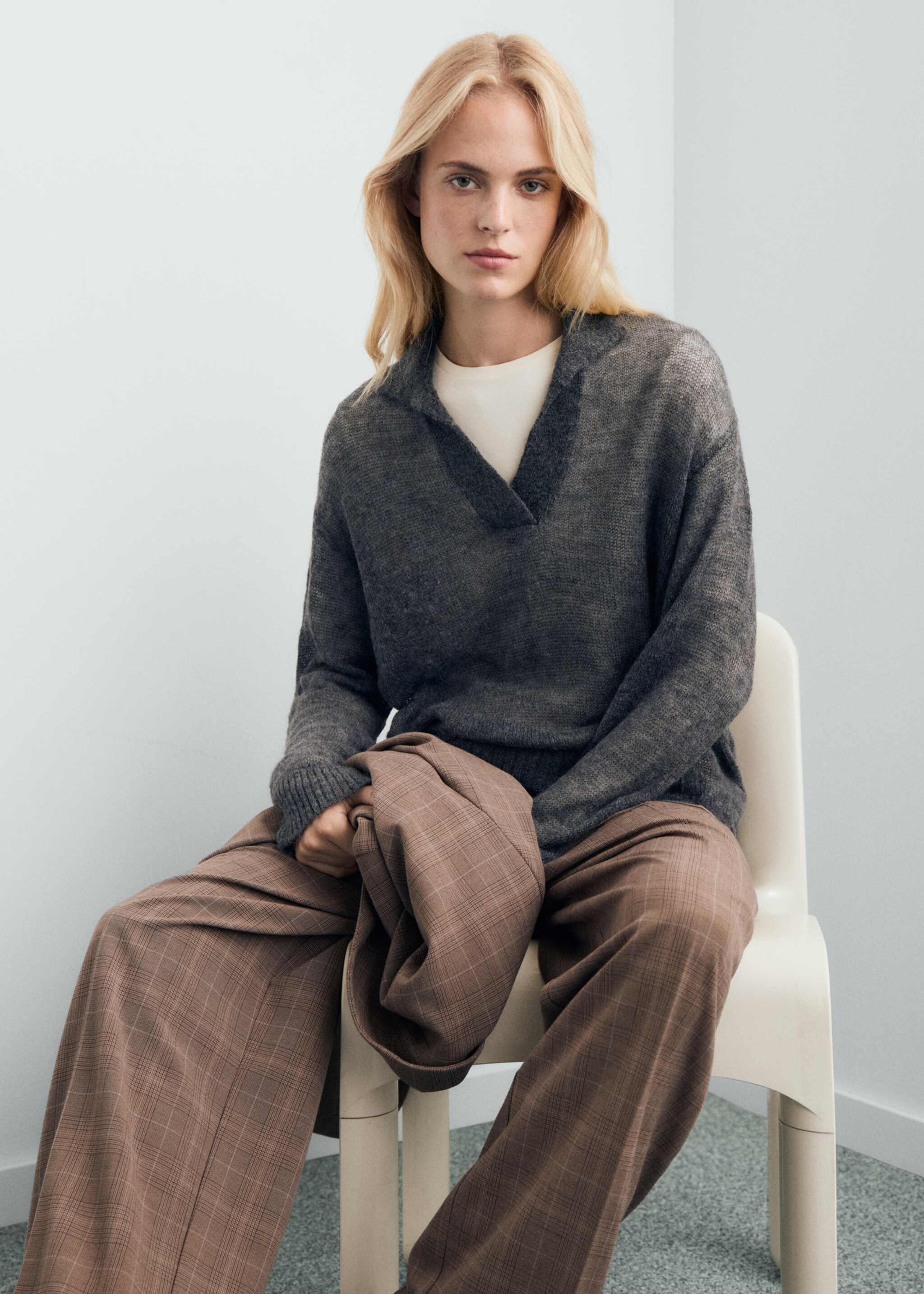 Semi-transparent polo-neck sweater - Details of the article 2, Grey. Ref: 17005838-00.