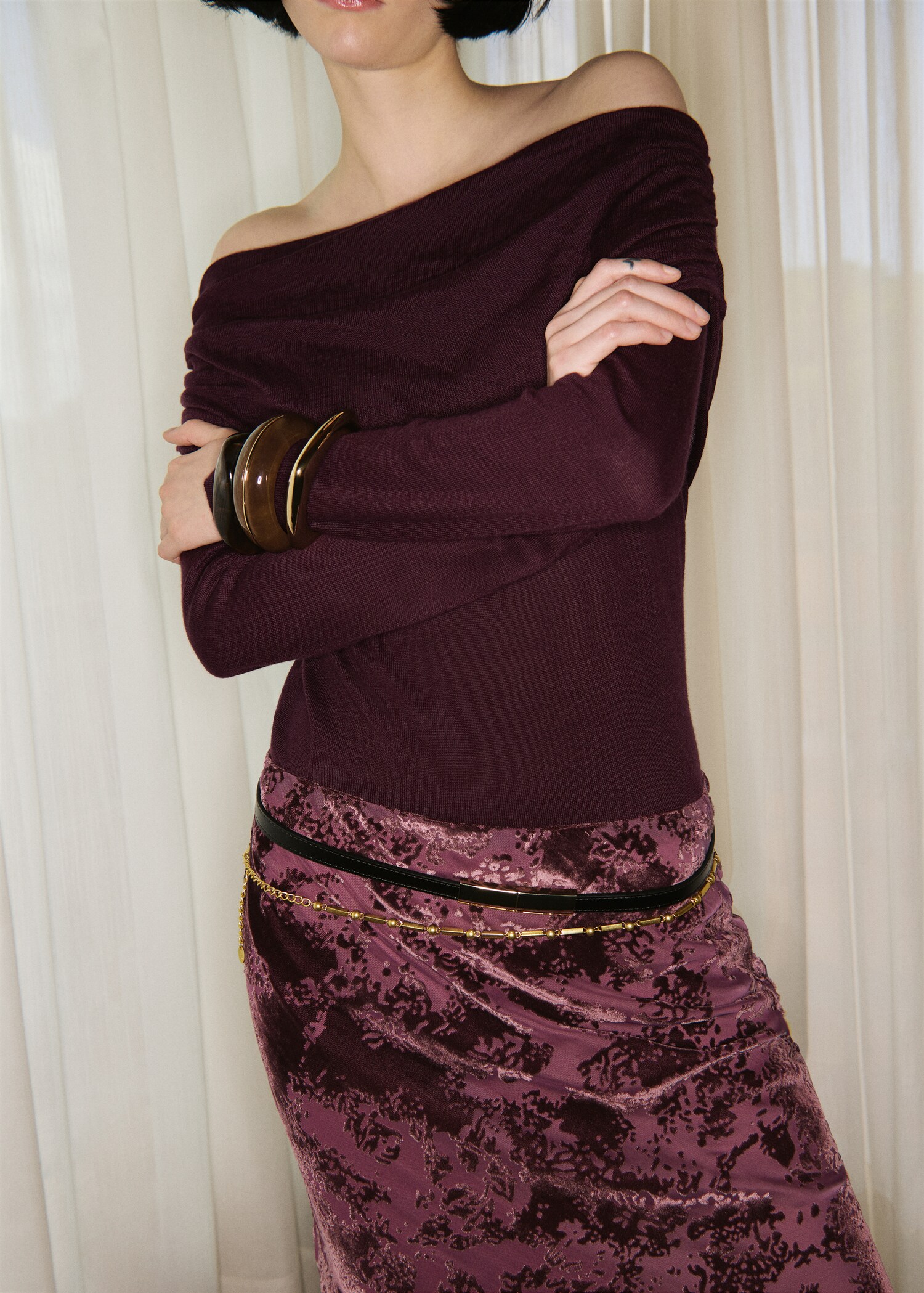 Fitted sweater with draped neckline - Medium plane