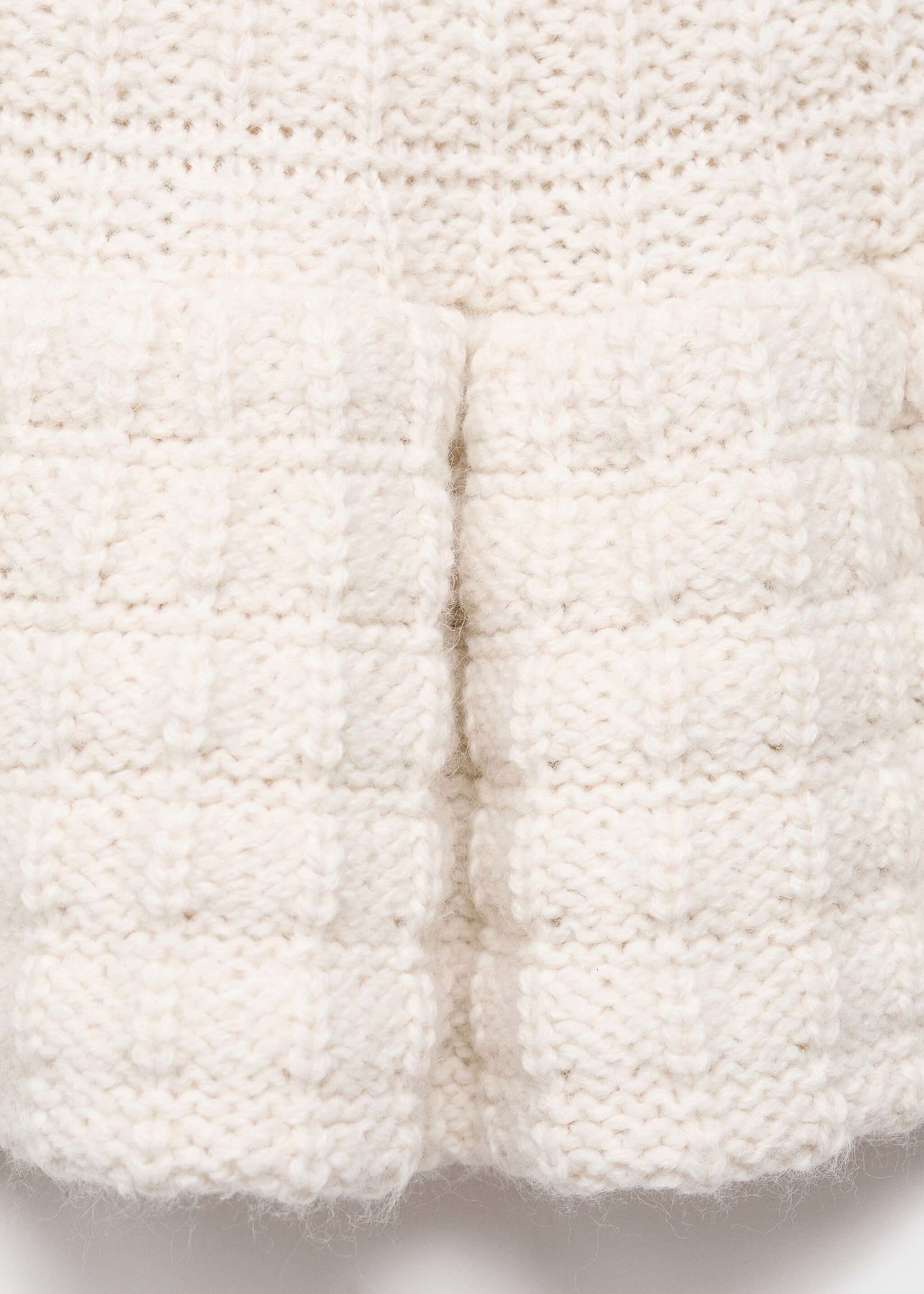 Textured ruffle sweater - Details of the article 0, Ecru. Ref: 17005844-00.