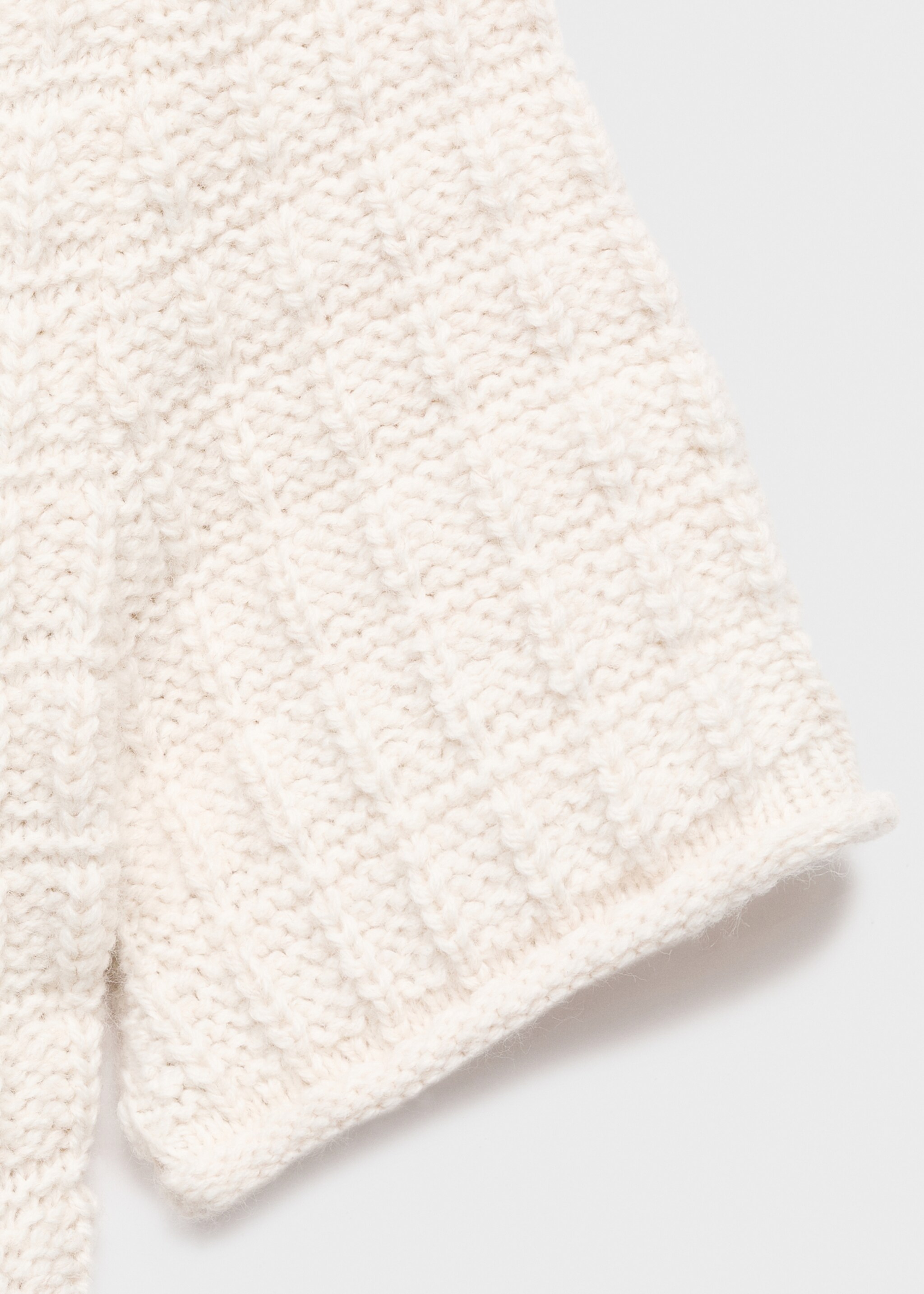 Textured ruffle sweater - Details of the article 8, Ecru. Ref: 17005844-00.