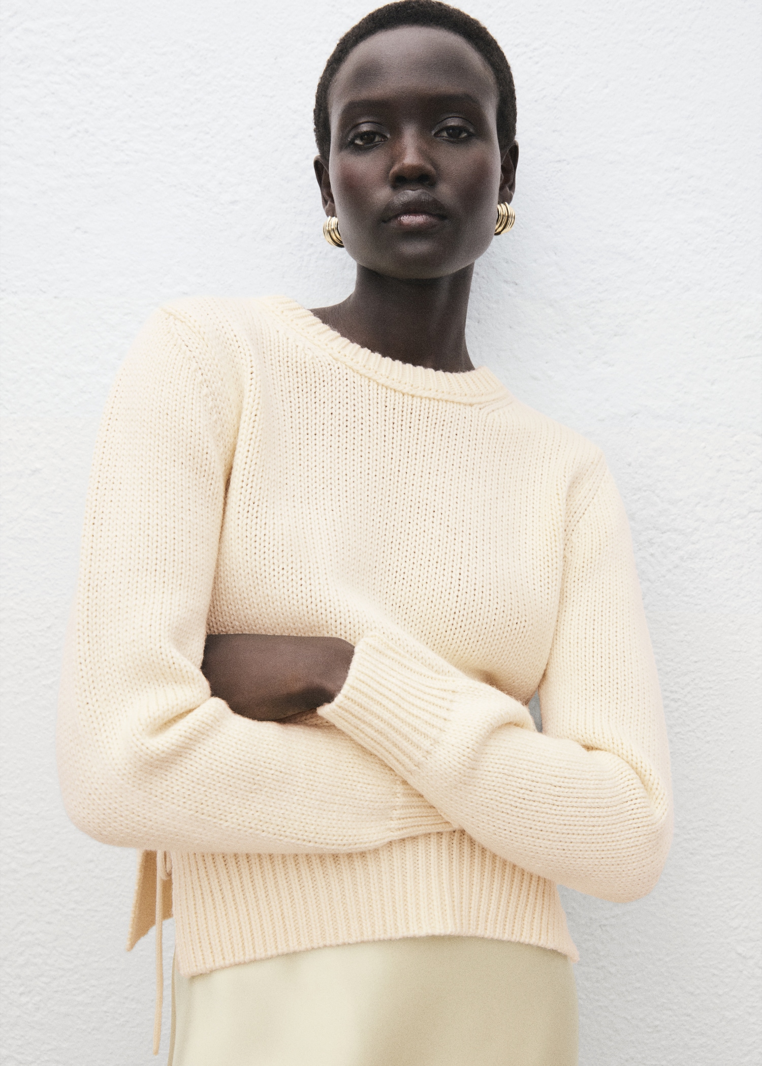 Pullover mit Schlitz und Schleifen - Mittlere Ansicht