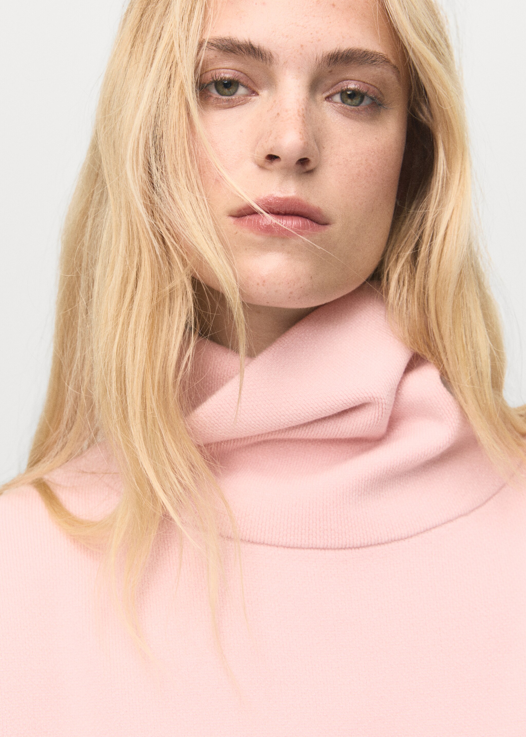 Short-sleeved turtleneck sweater - Details of the article 1, Pink. Ref: 17005852-00.