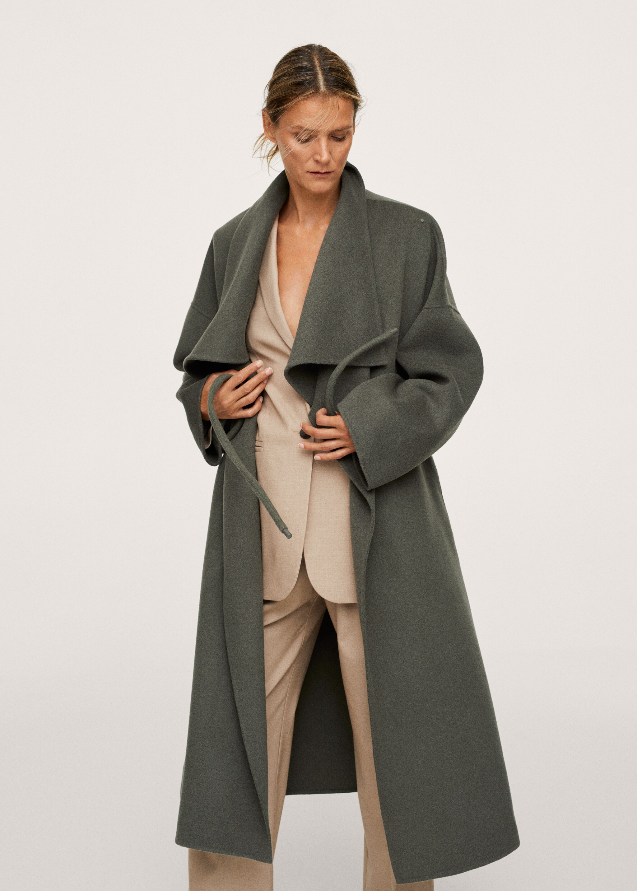 Handmade wool coat - Details of the article 1