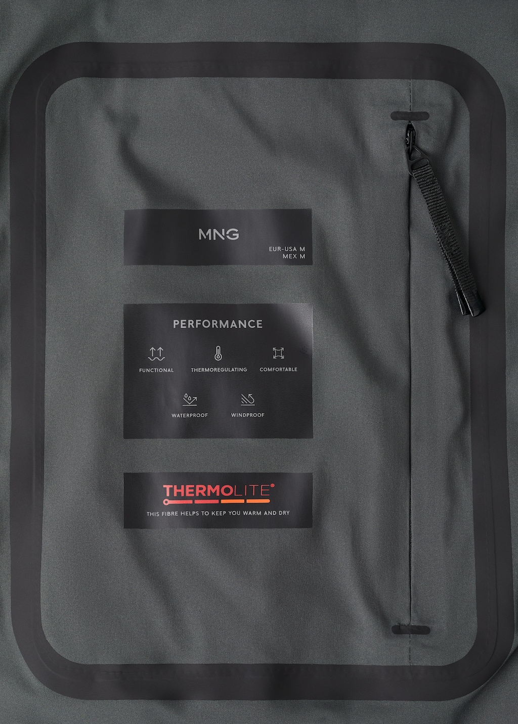 Packable water-repellent jacket with Thermolite® padding
