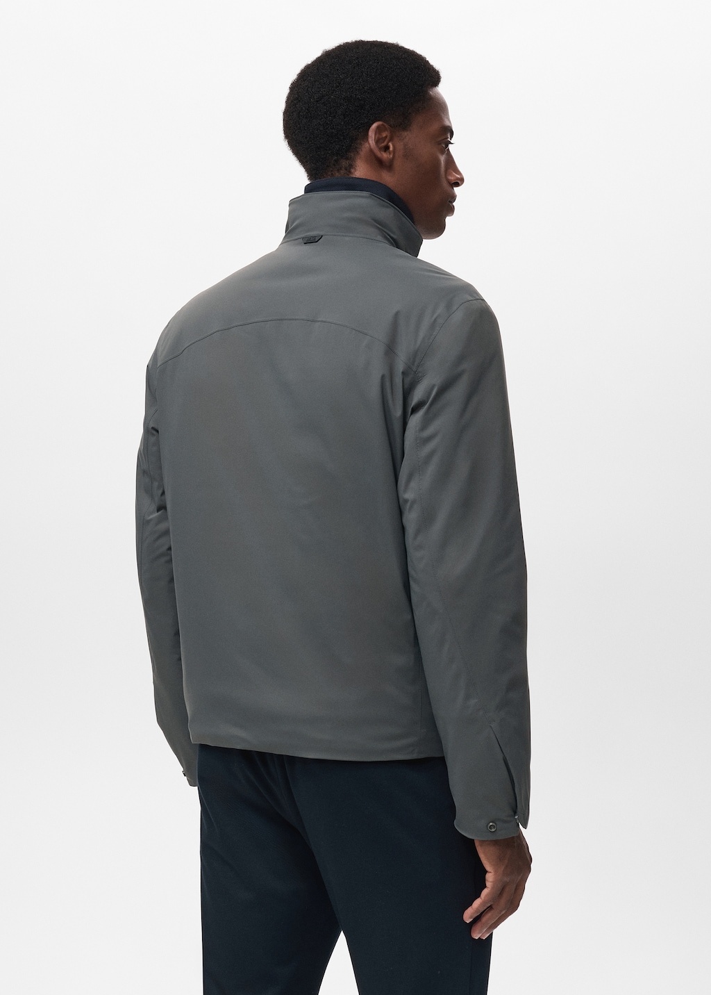 Packable water-repellent jacket with Thermolite® padding