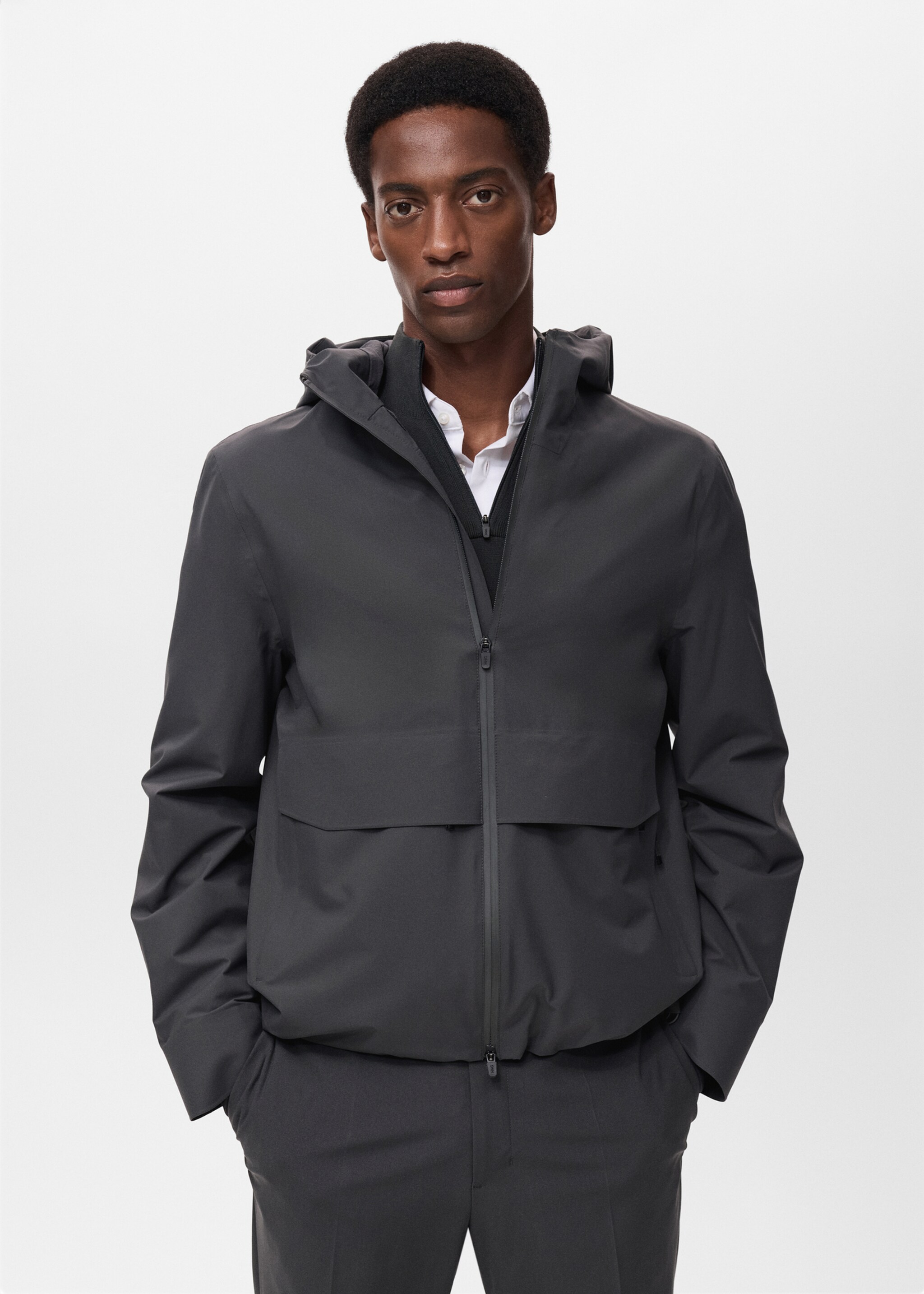 Chaqueta capucha water repellent - Plano medio, Verde oscuro. Ref: 17005971-00.