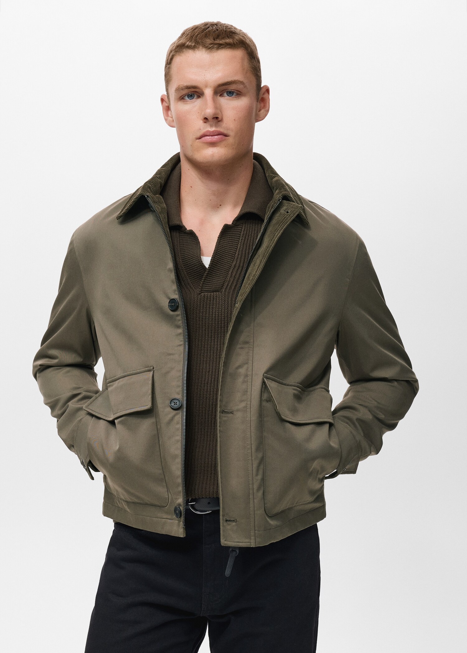 Water-repellent jacket with pockets - Medium plane