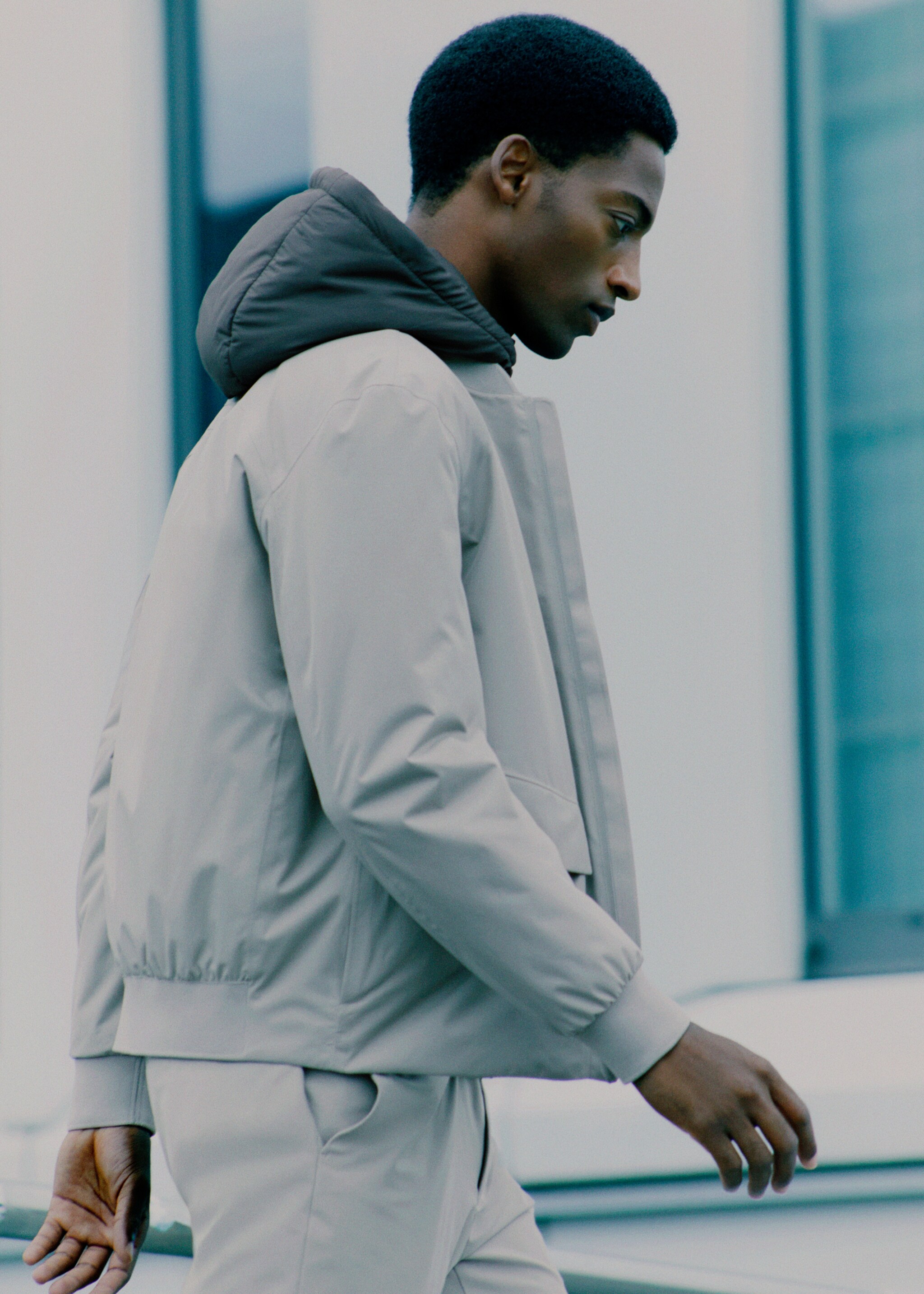 Bomber waterproof packable jacket - Details of the article 3, Ice Grey. Ref: 17005976-00.