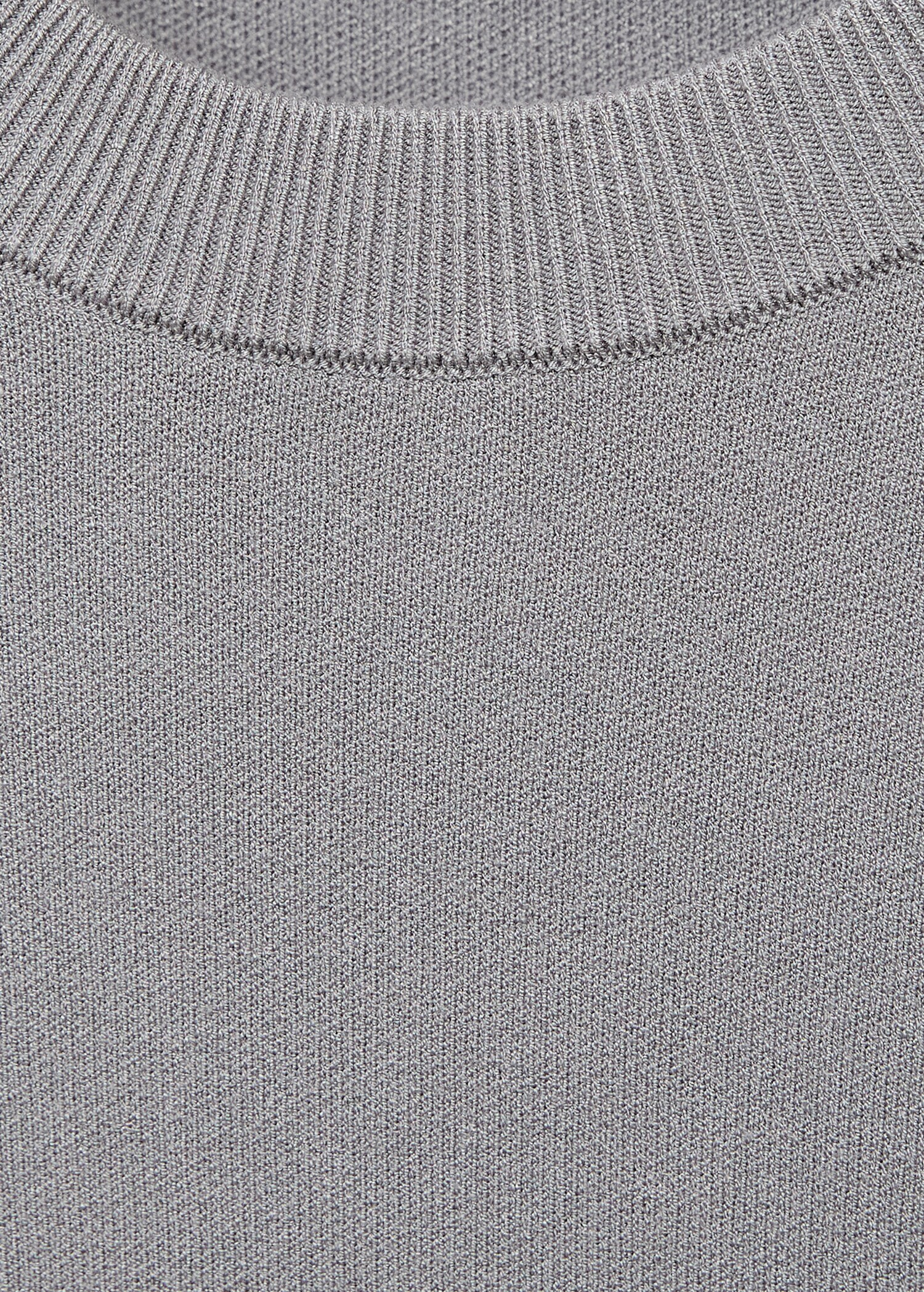 Medium-knit regular-fit sweater - Details of the article 8