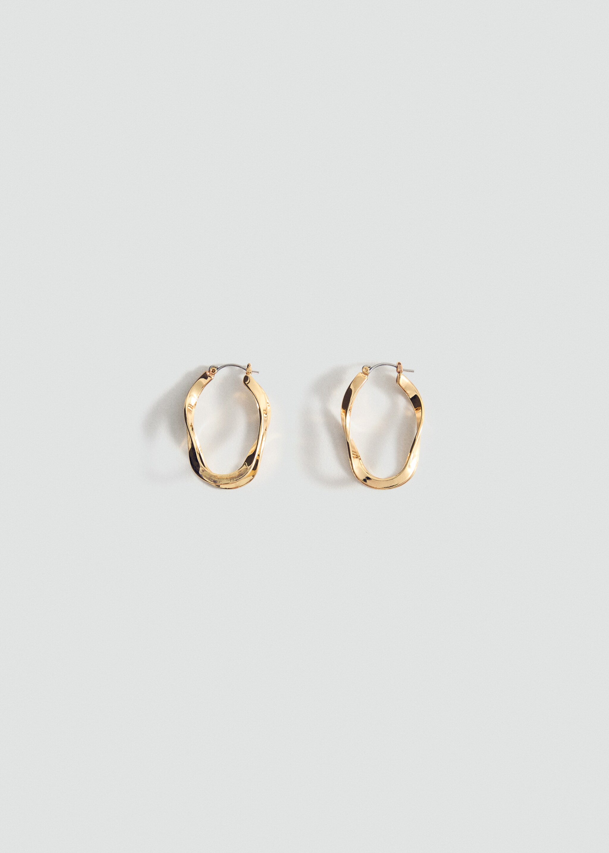 Pendientes aros irregulares - Artículo sin modelo, Oro. Ref: 17006006-00.