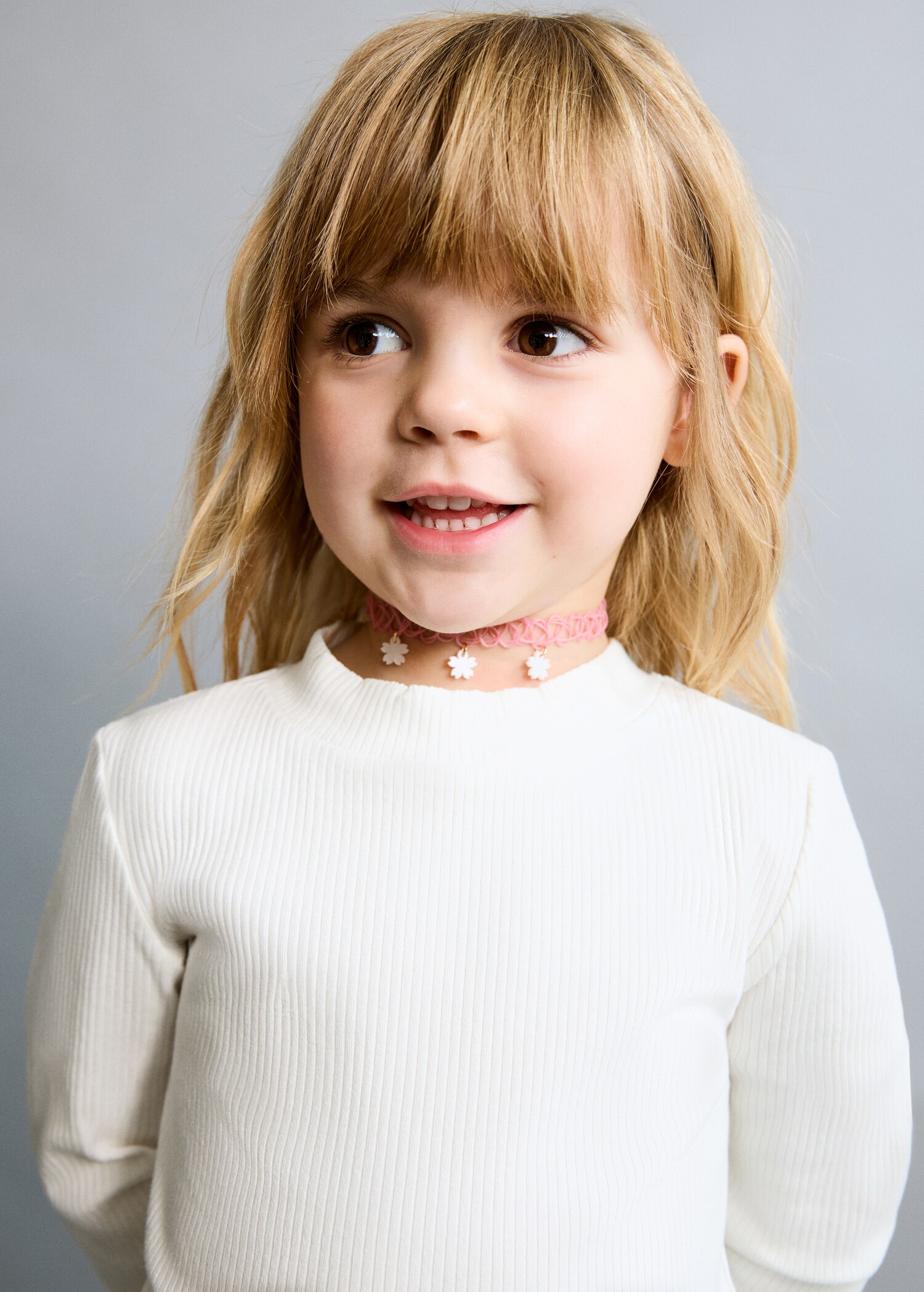 تي شيرت بياقة عالية - تفاصيل المنتج 1