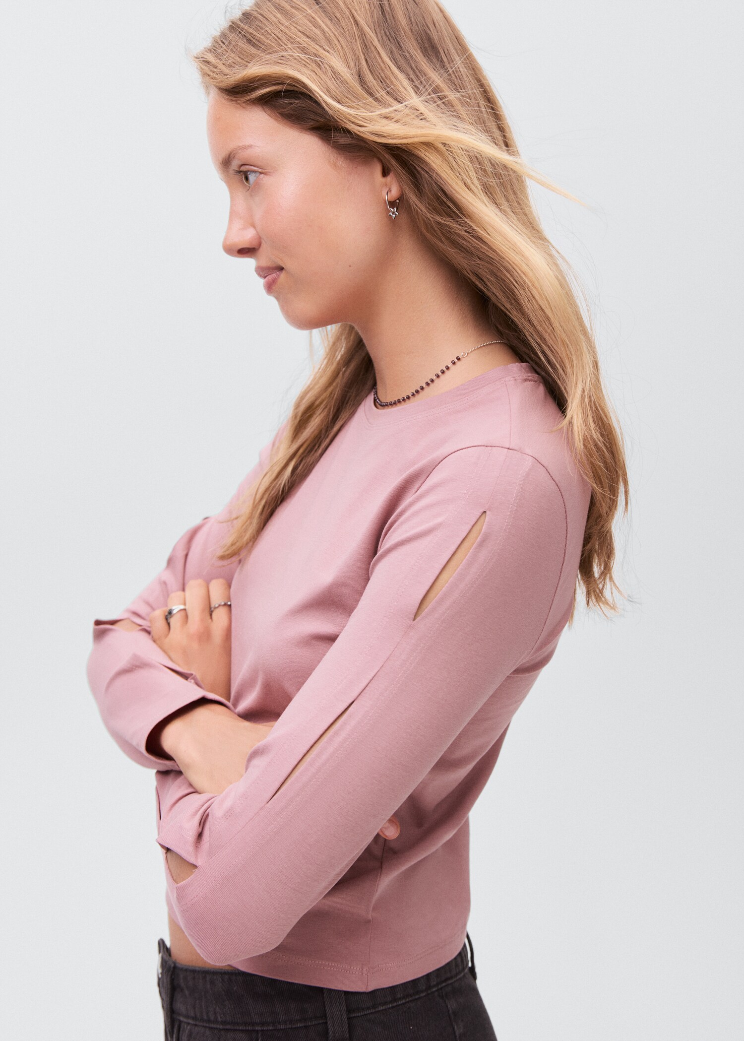 Cut-out t-shirt - Details of the article 1