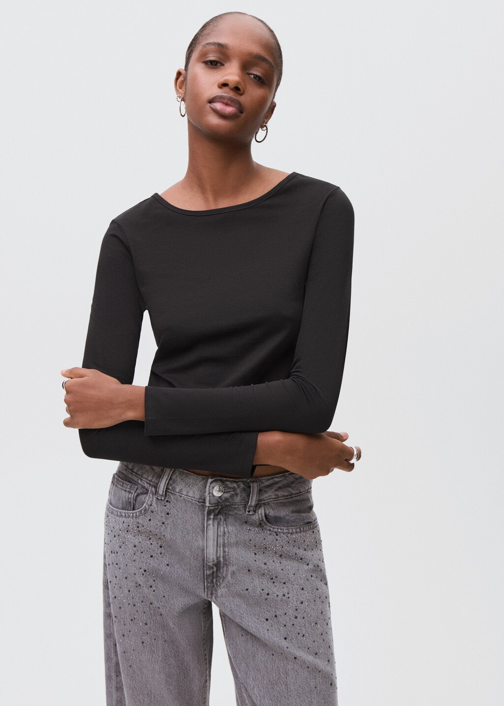 T-shirt with open back