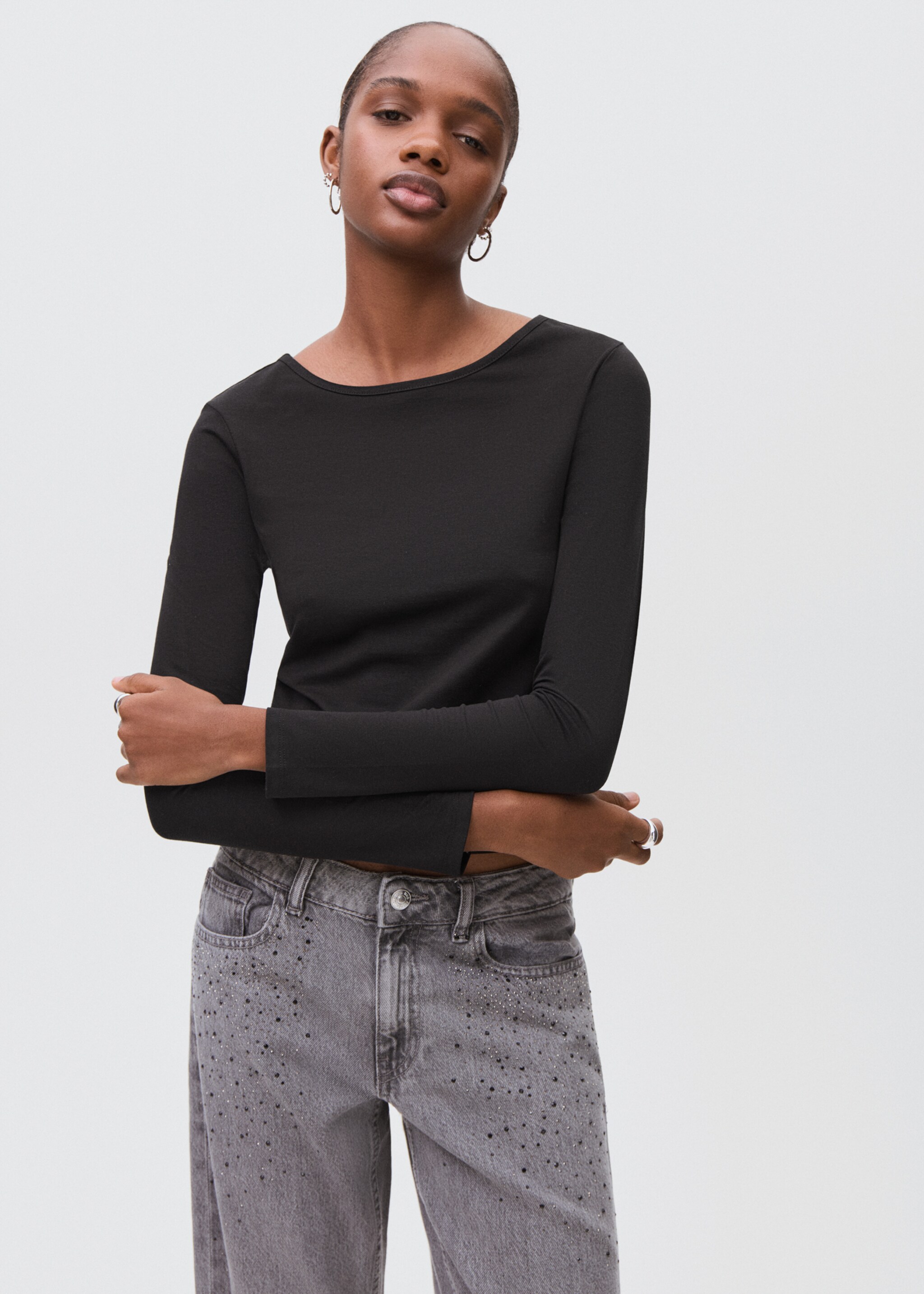 T-shirt with open back - Medium plane, Black. Ref: 17006351-00.