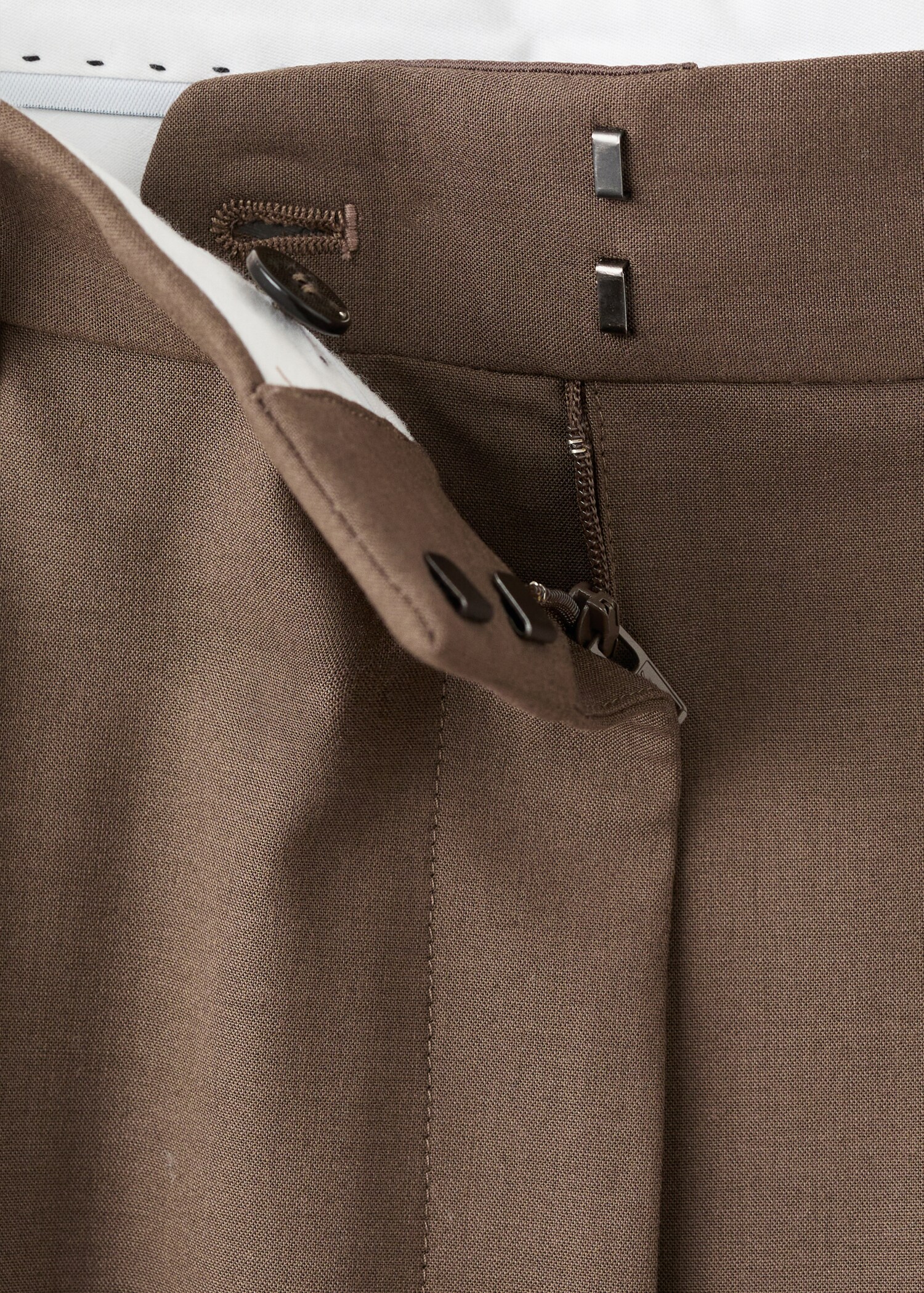 Pleated straight-leg suit trousers - Details of the article 0