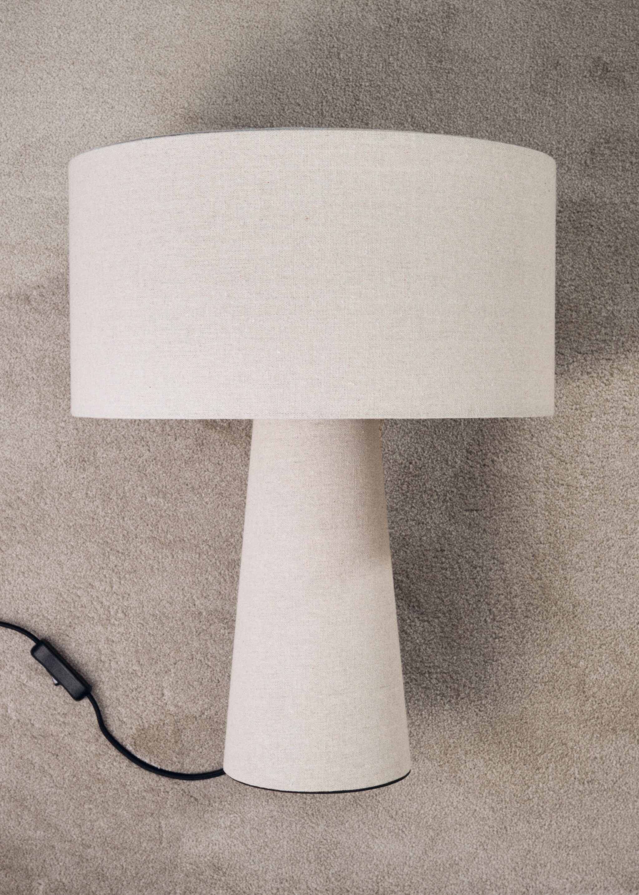 Grande lampe de table en tissu - Détail de l'article 7, Beige. Ref: 17006729-00.