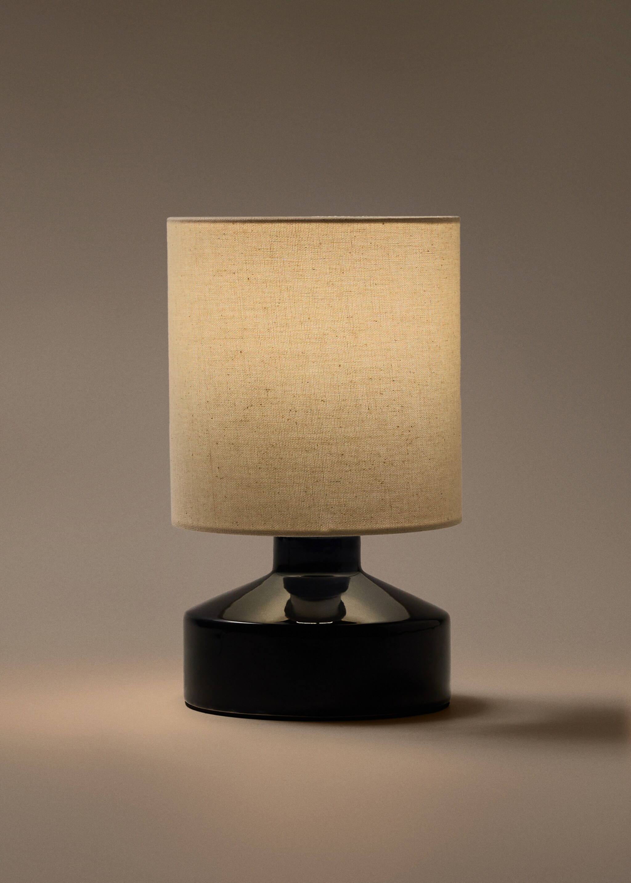 Lampa med fot i keramik - Detaljer om artikeln 4, Nattblå. Ref: 17006730-00.