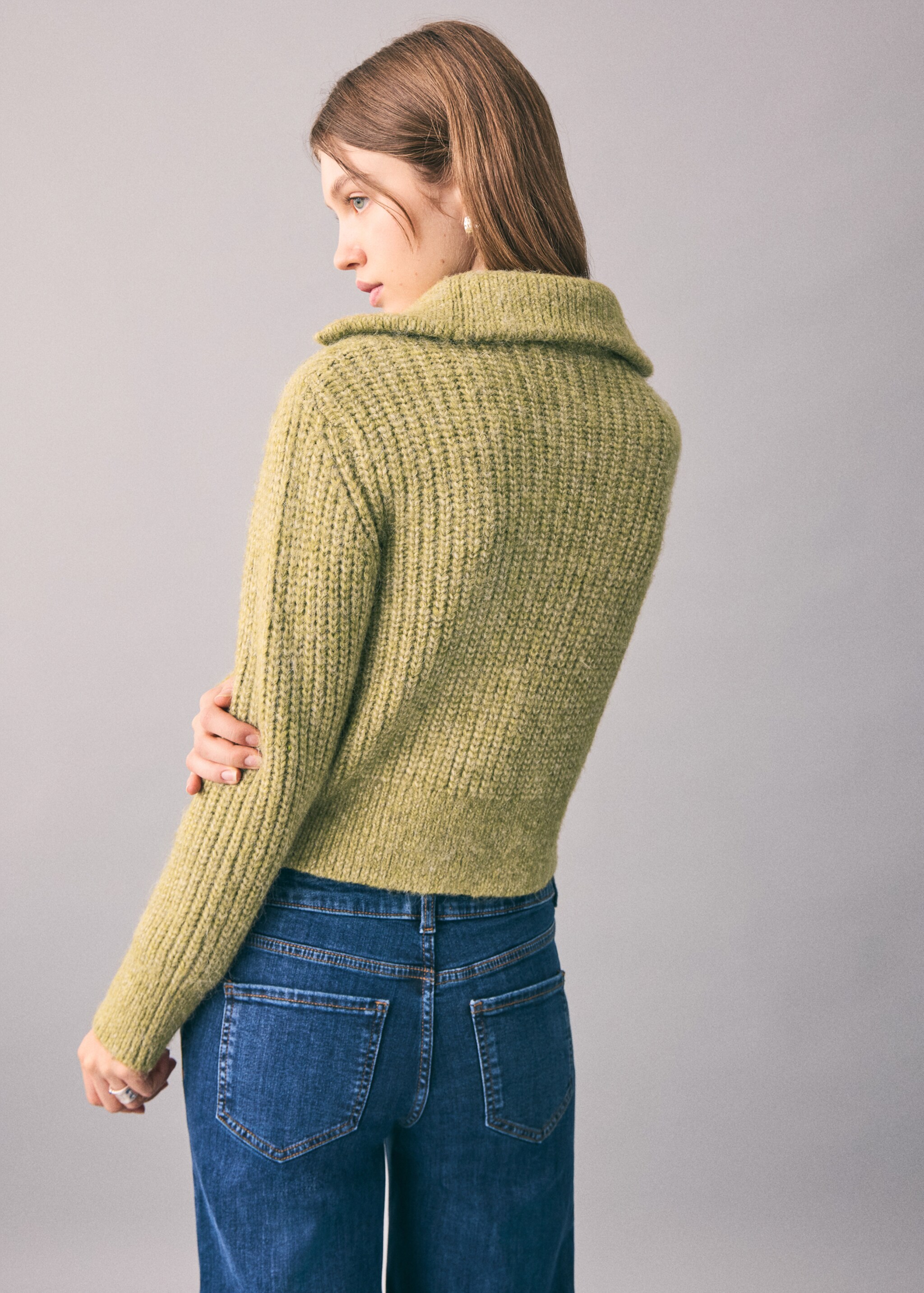 Knitted sweater with perkins neck - Reverse of the article, Lime. Ref: 17007130-00.