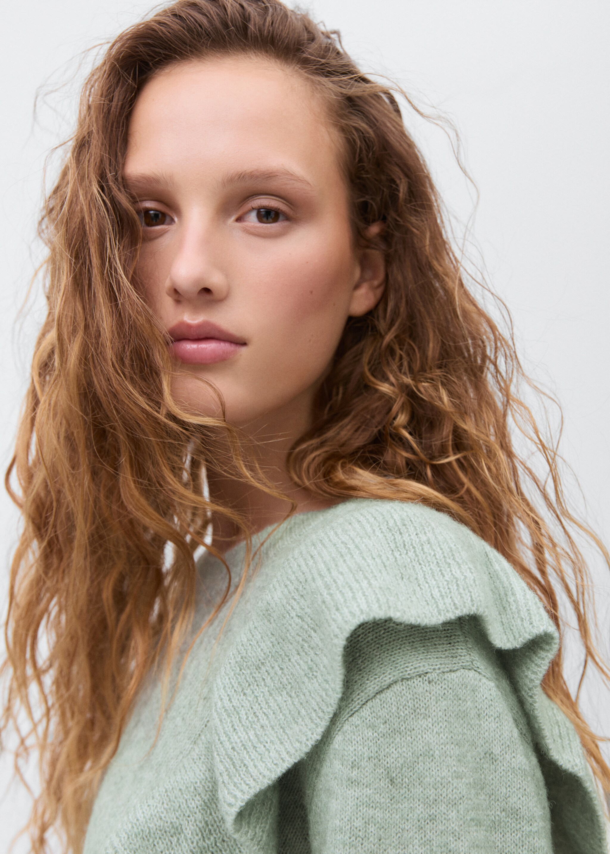 Ruffle knitted sweater - Details of the article 1, Green. Ref: 17007131-00.
