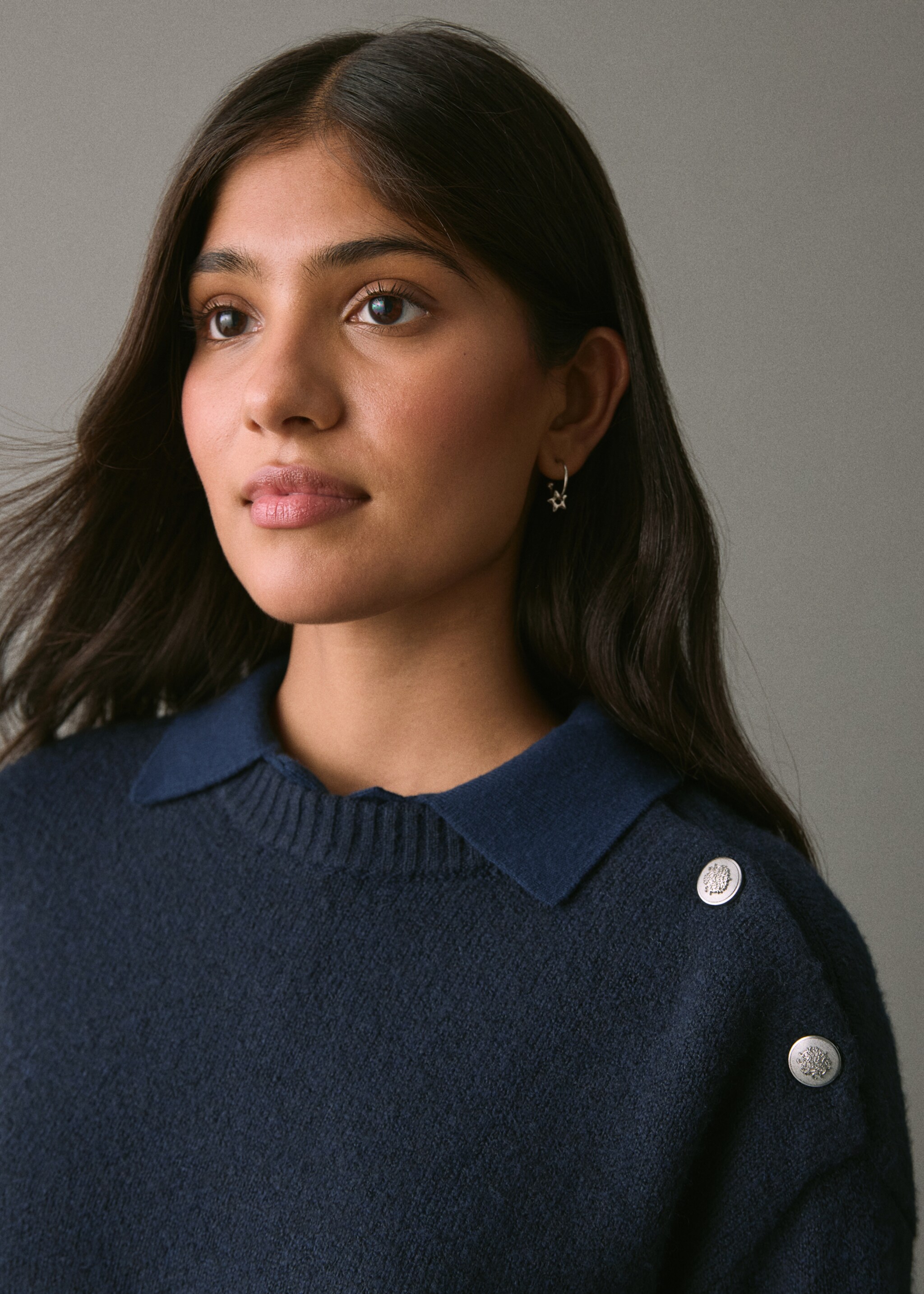 Buttons detail knit sweater - Details of the article 1, Navy. Ref: 17007133-00.