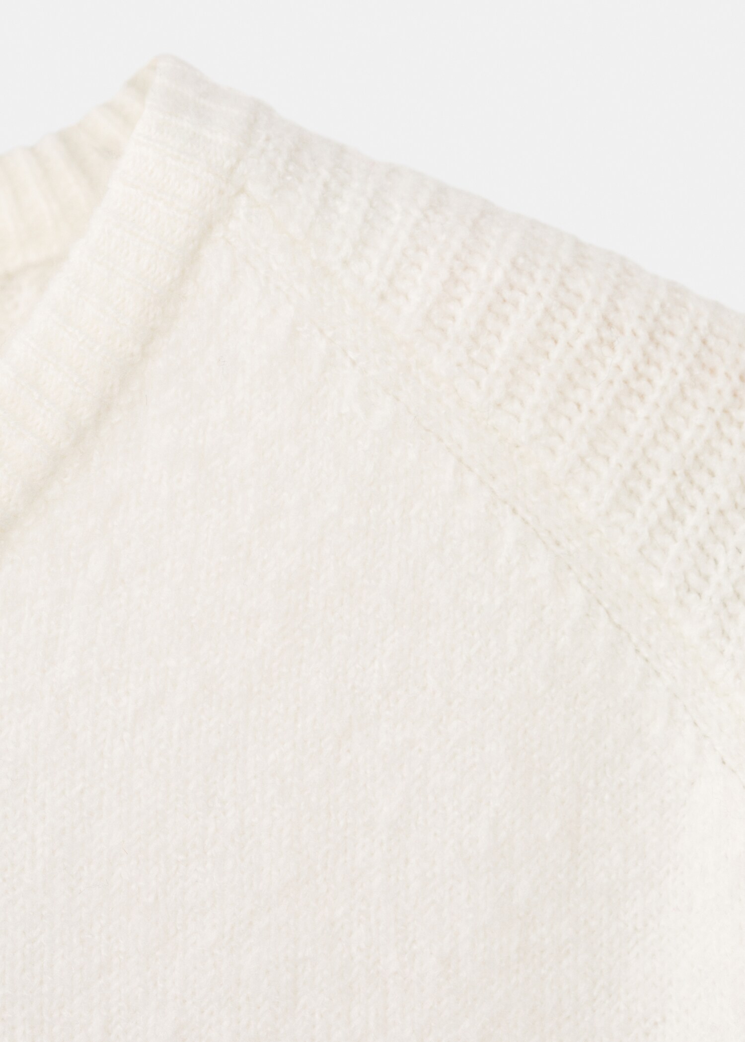Long-sleeve knitted sweater - Details of the article 0