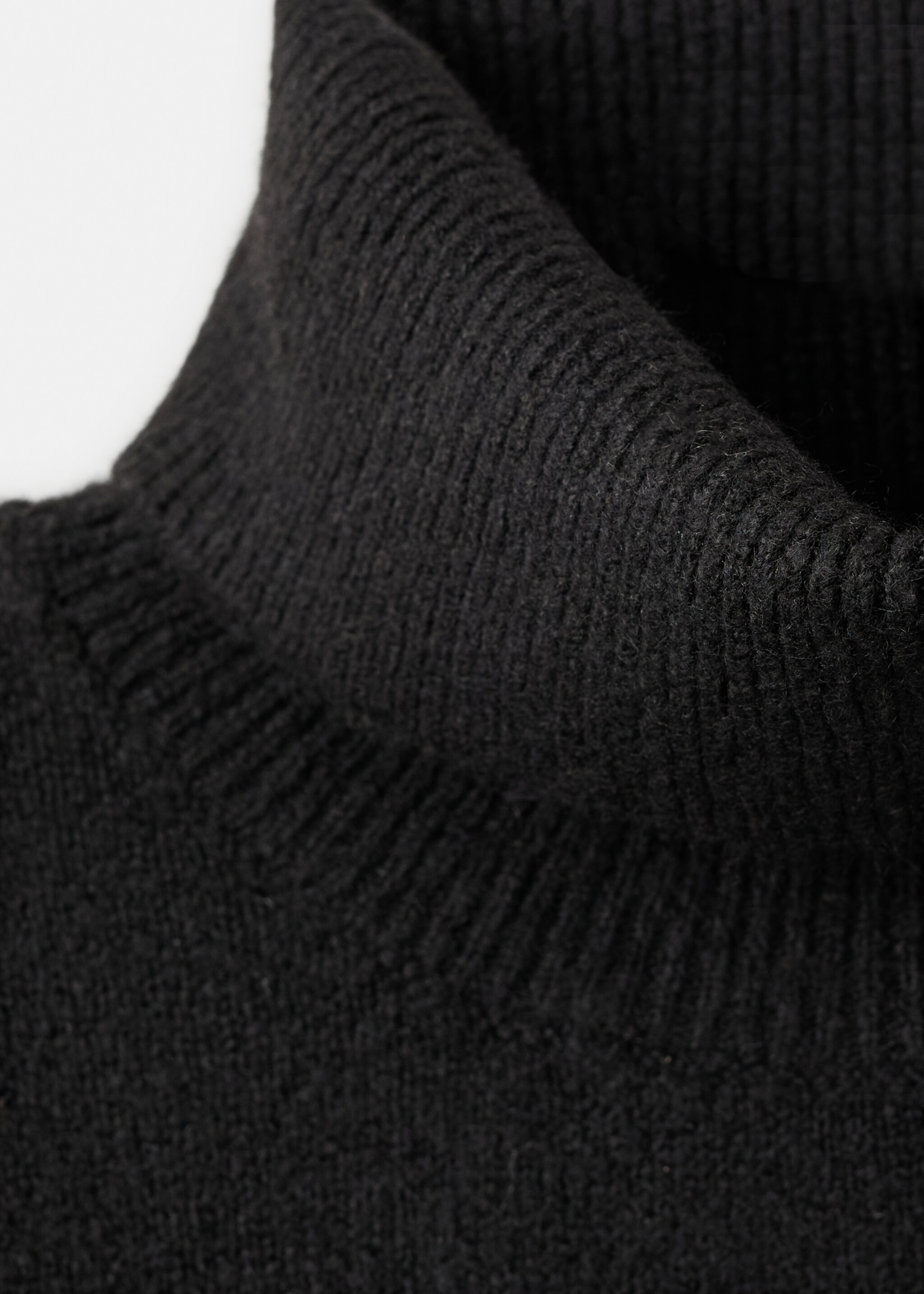 Pull-over maille col montant - Détail de l'article 8, Noir. Ref: 17007135-00.