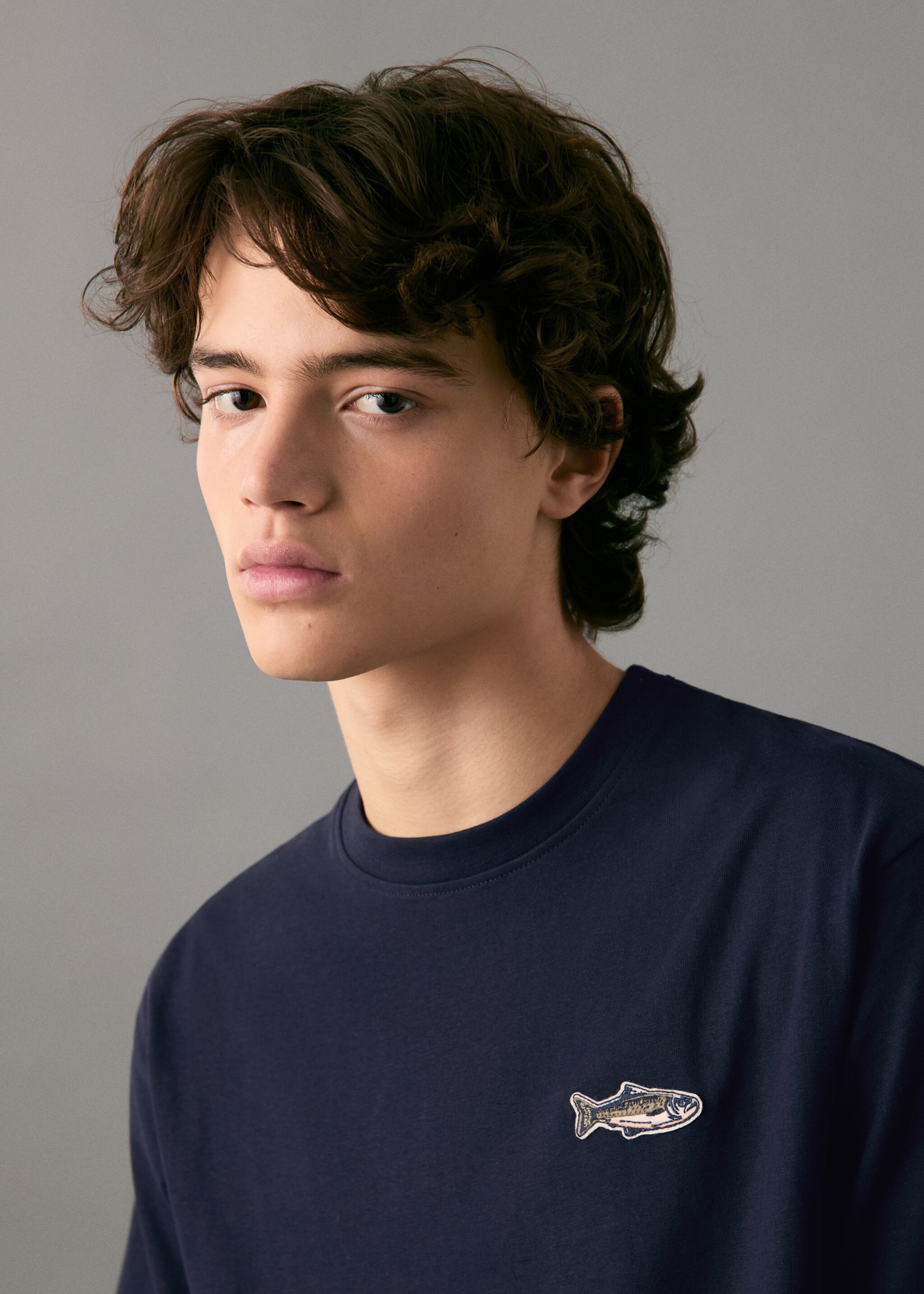 Cotton t-shirt with embroidered fish - Details of the article 1, Navy. Ref: 17007778-00.