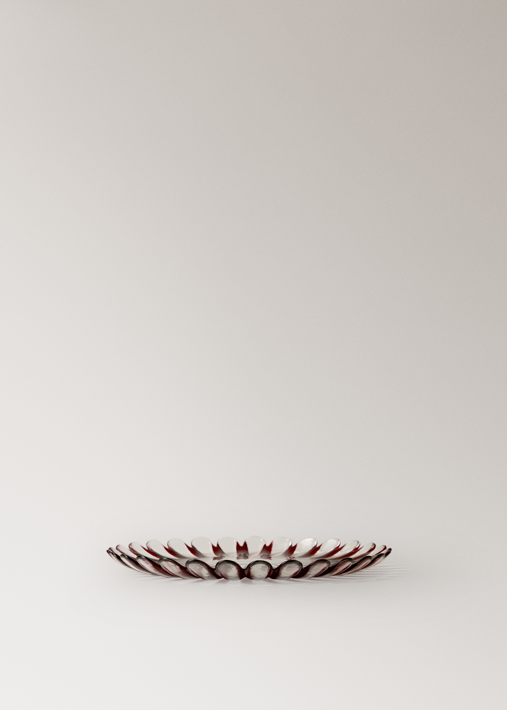 Glass dessert plate with spiral print - Details of the article 1, Red. Ref: 17007781-00.