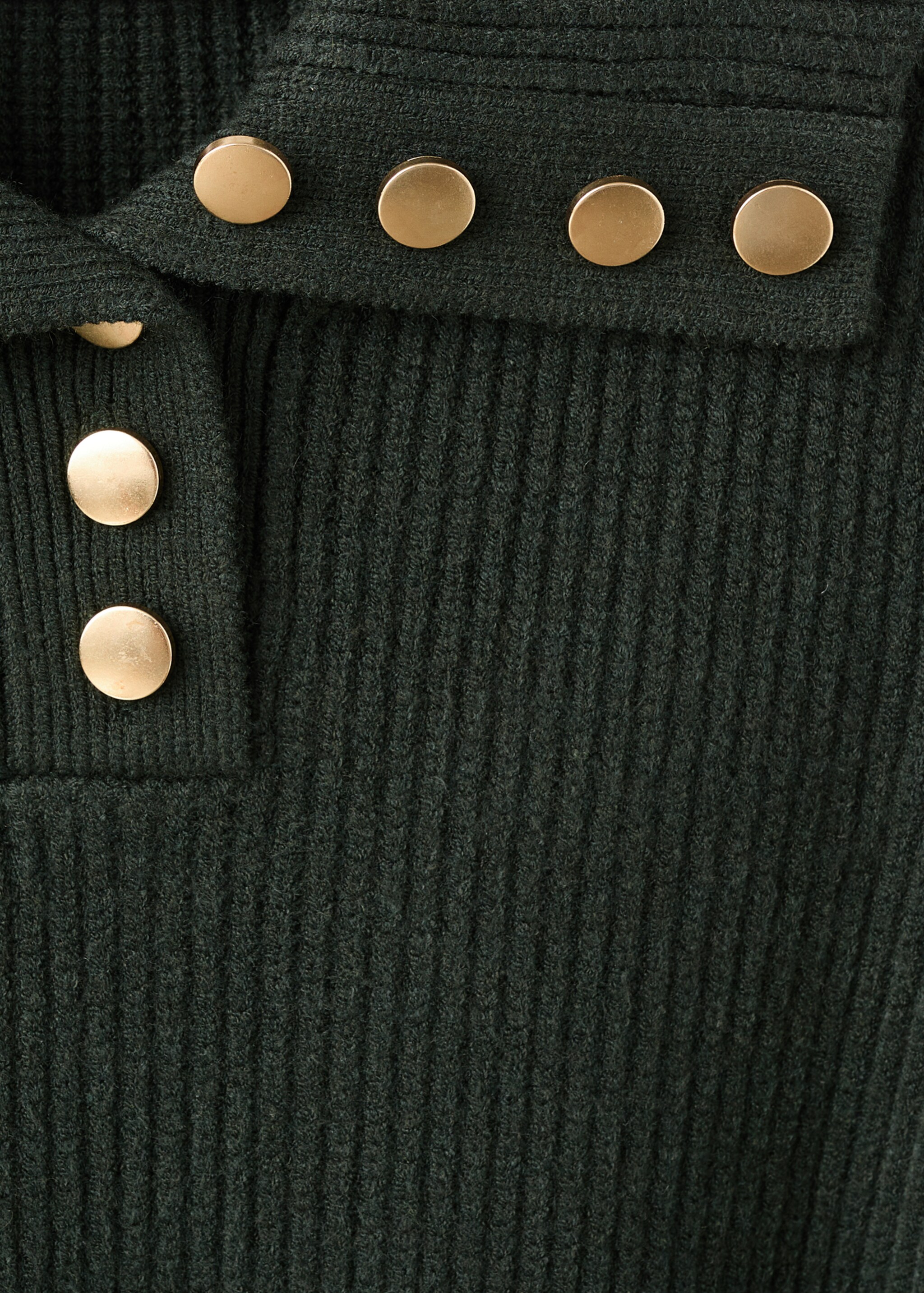 Pull en maille côtelée à col polo et boutons - Détail de l'article 8, Vert foncé. Ref: 17007786-00.