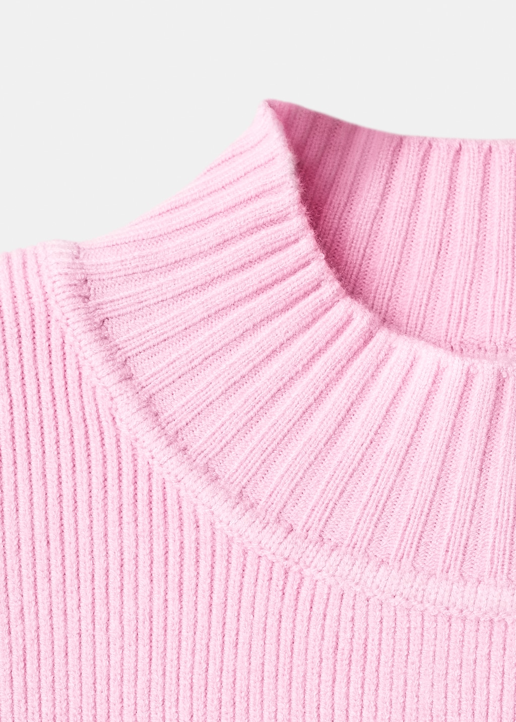 High collar sweater
