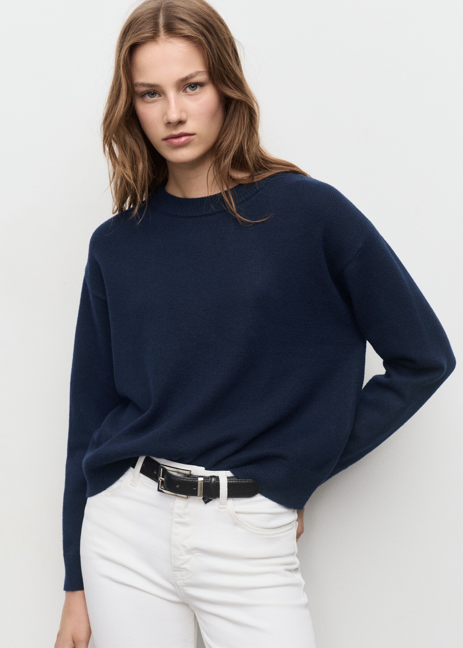 Medium-knit sweater - Medium plane
