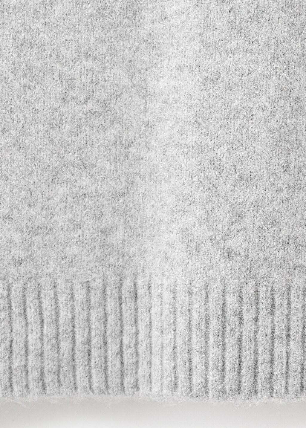 Short-sleeved knitted sweater