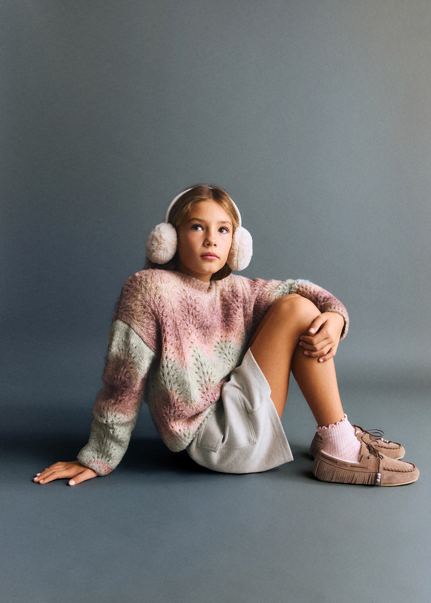 Mehrfarbiger Strickpullover - Mittlere Ansicht