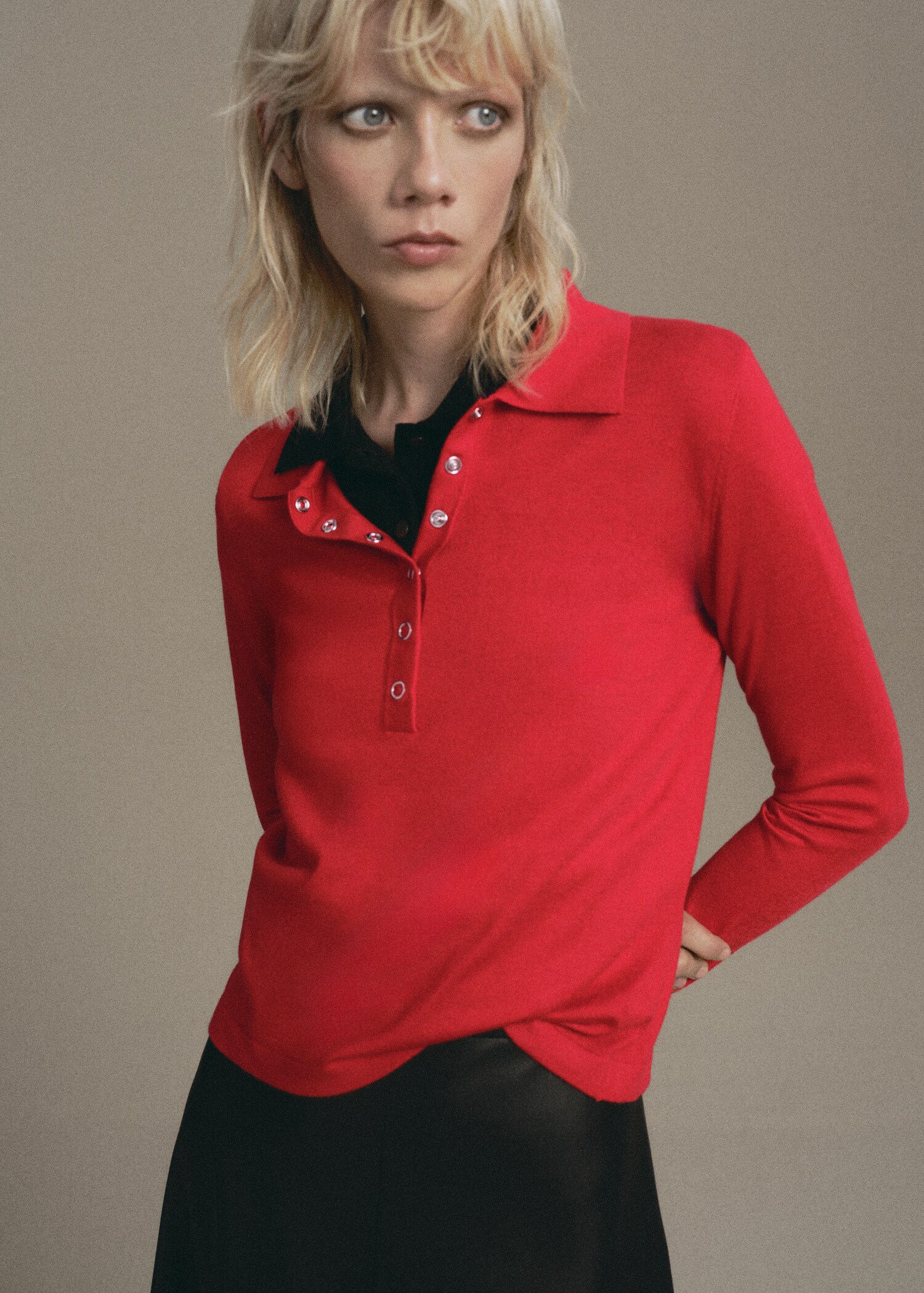 Jersey cuello polo manga larga - Plano medio