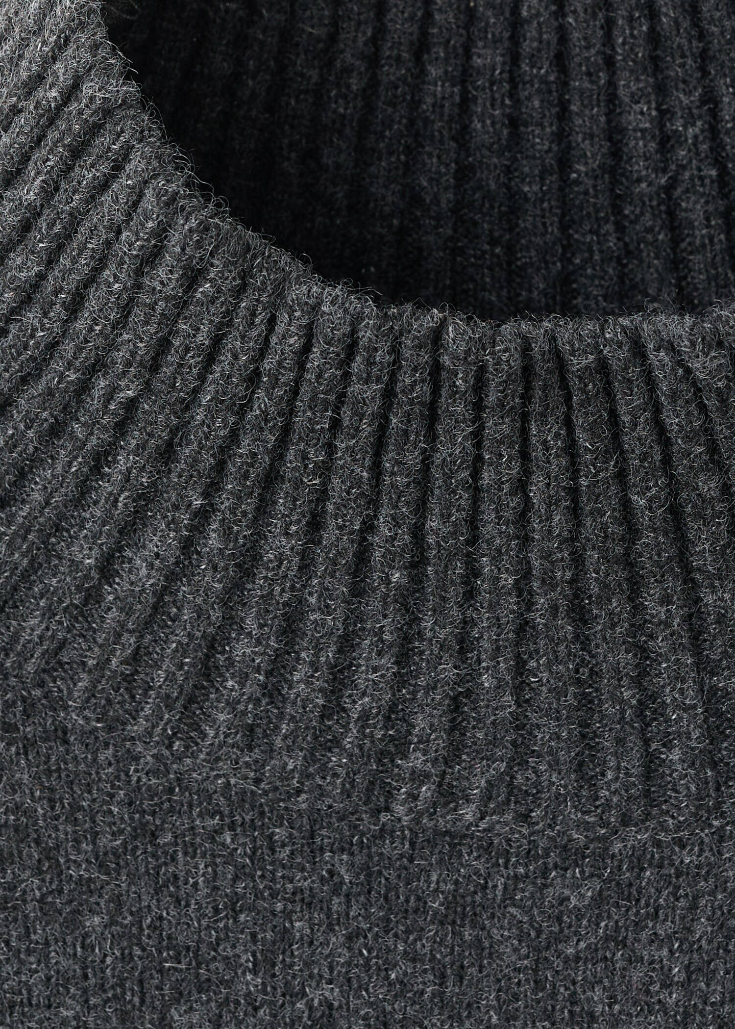 Jersey cuello alto - Detalle del artículo 8