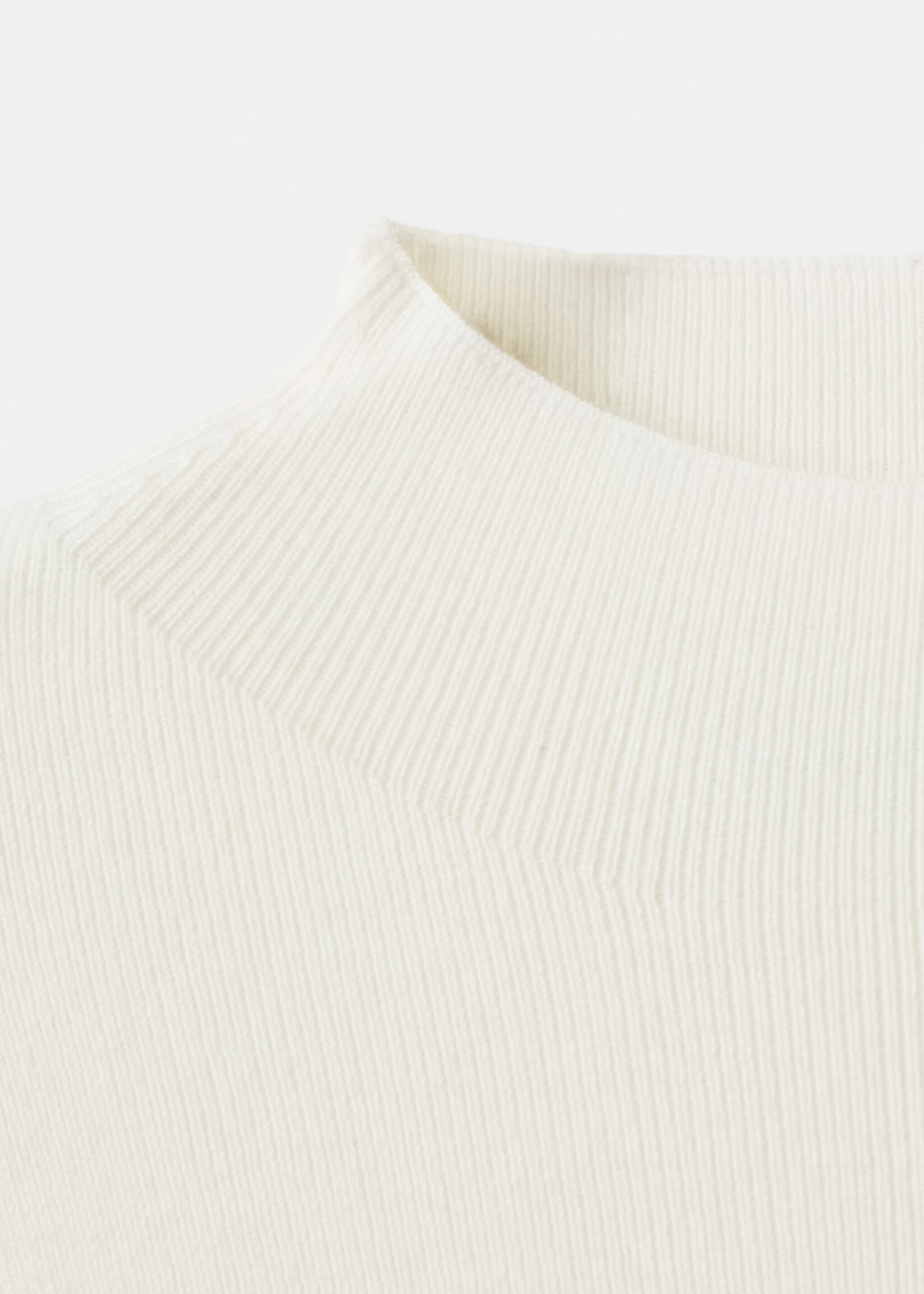Fitted sweater with perkins neck - Details of the article 8, Ecru. Ref: 17007802-00.