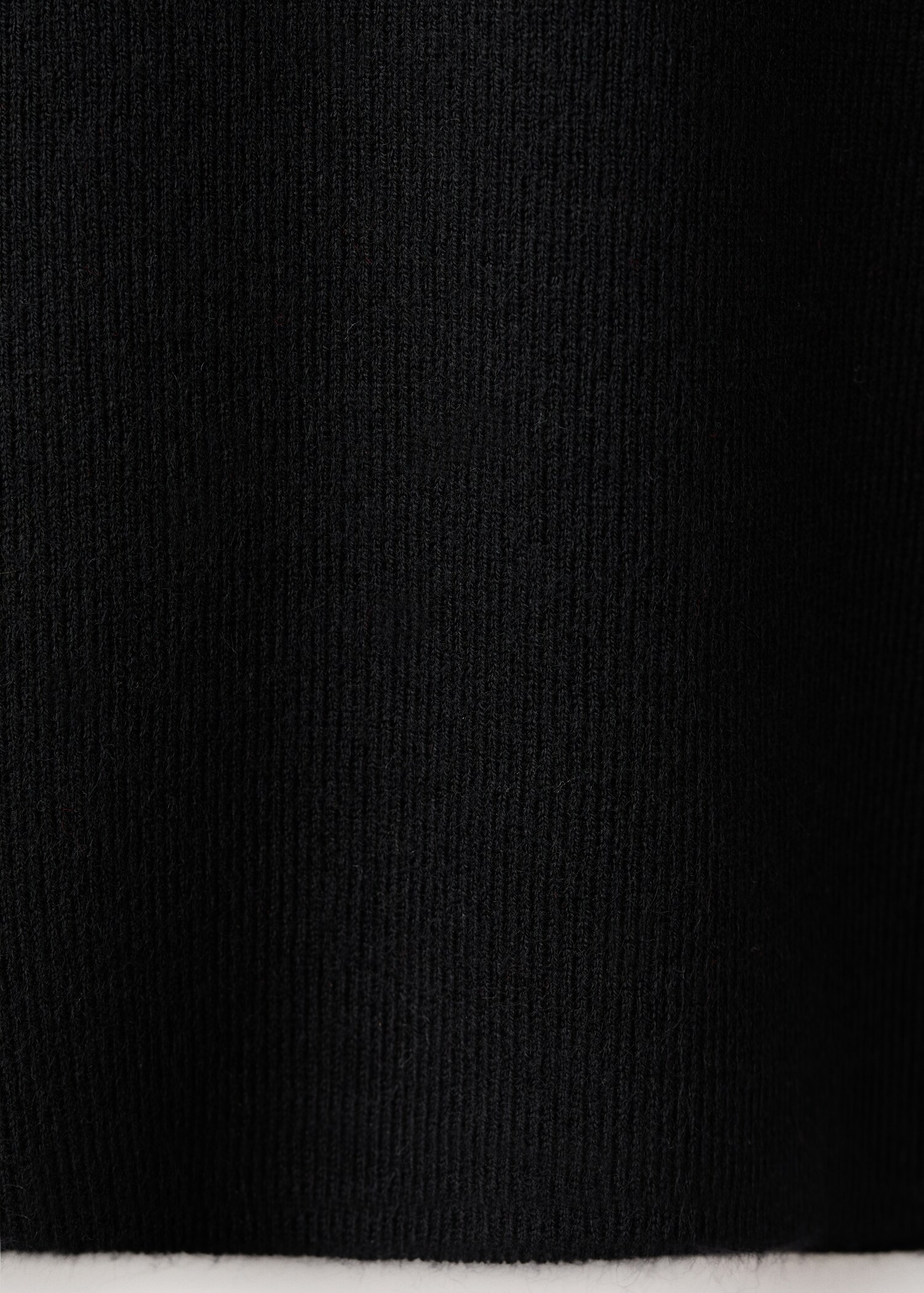 Pull cintré à col cheminée - Détail de l'article 0